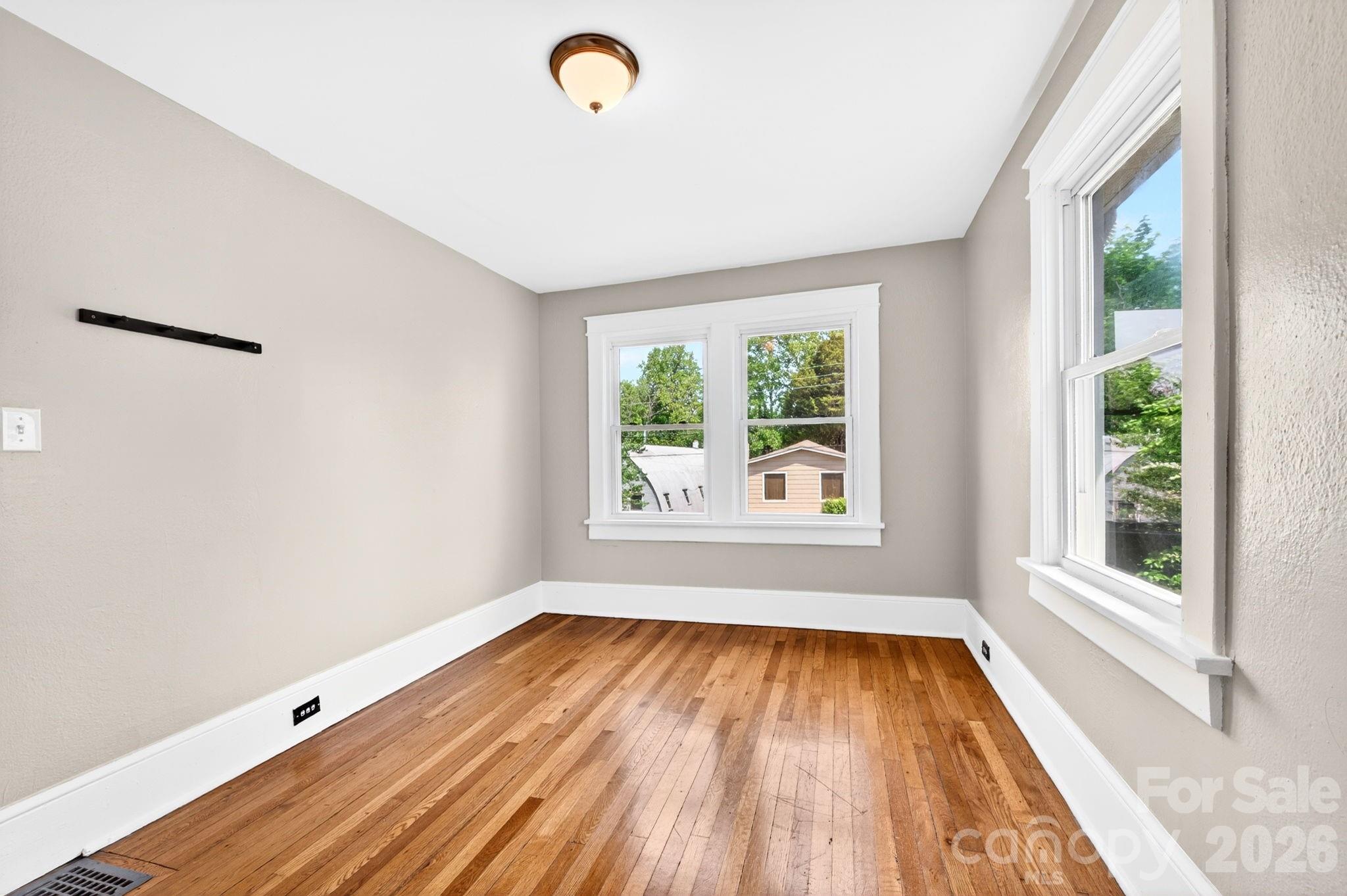 55 Walton Street Property Photo 32