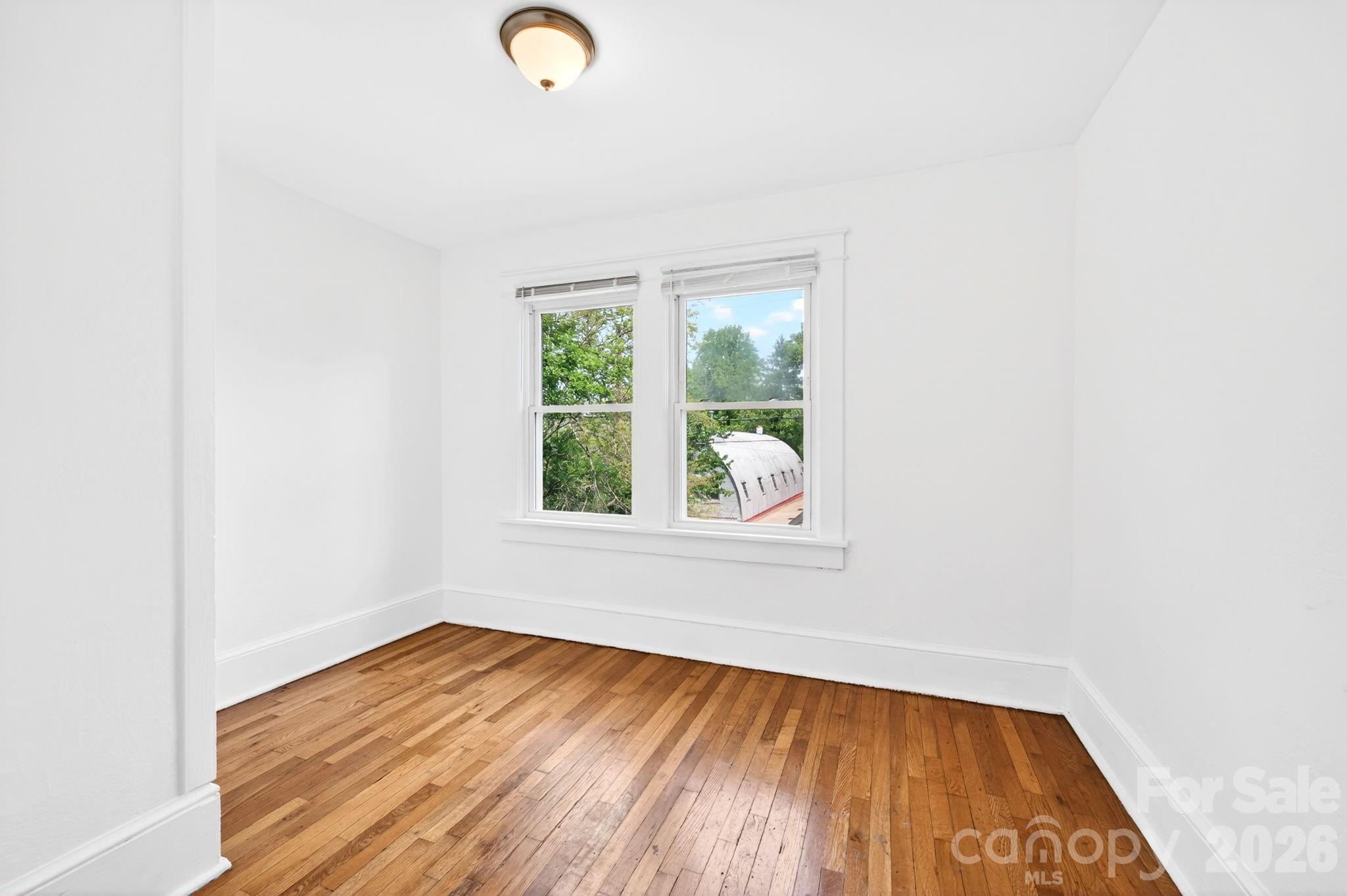 55 Walton Street Property Photo 34