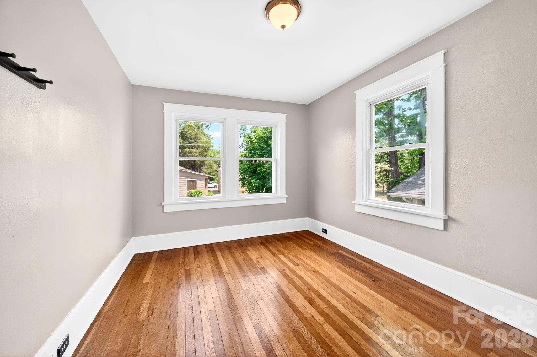 55 Walton Street Property Photo 35