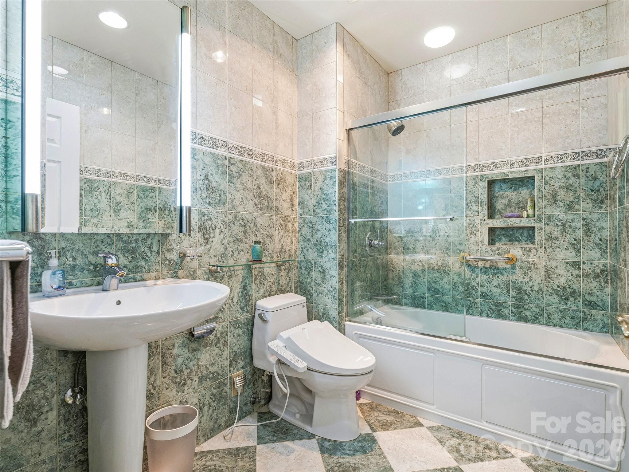 30 Dover Street Property Photo 26