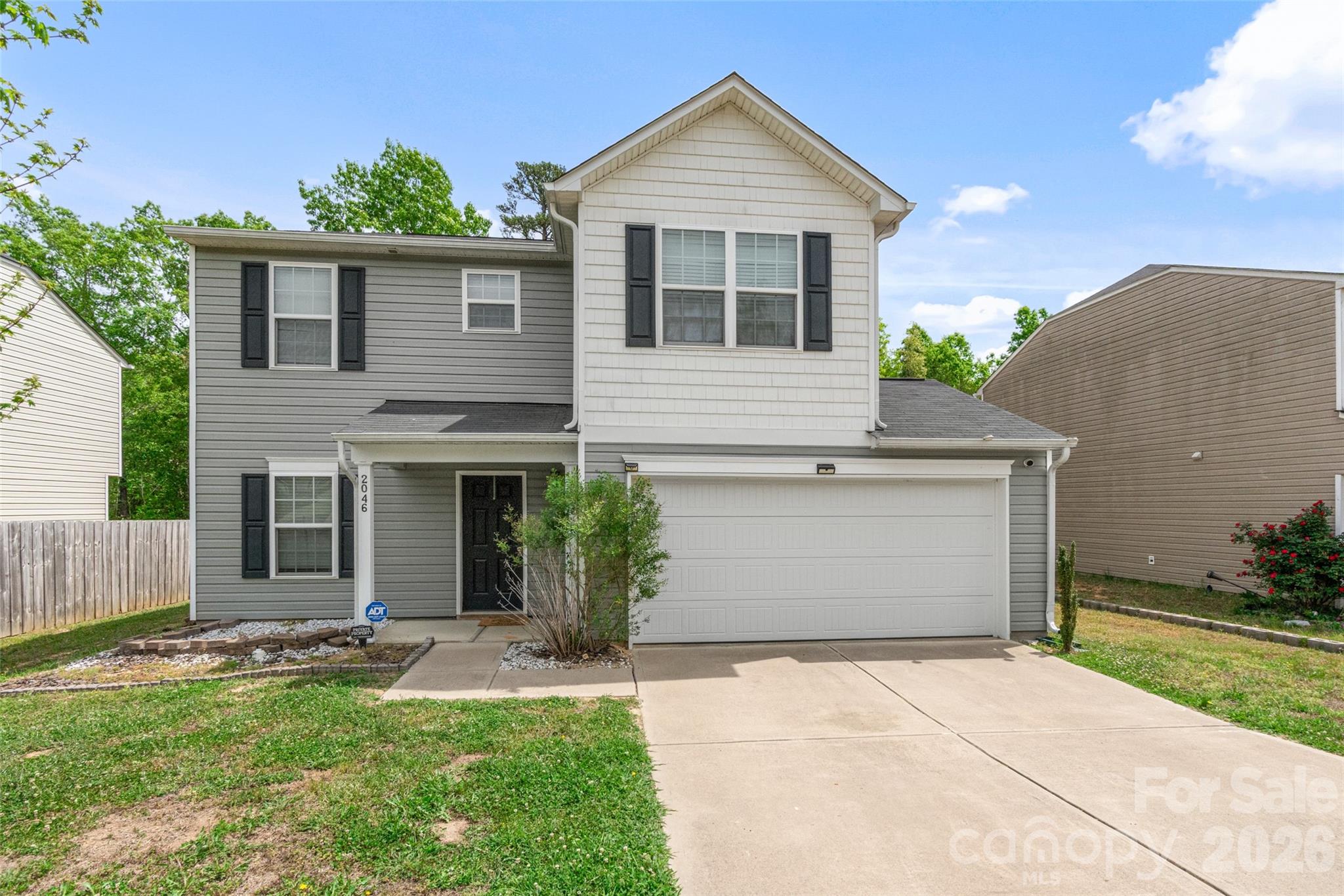 2046 E Park Drive Property Photo 2