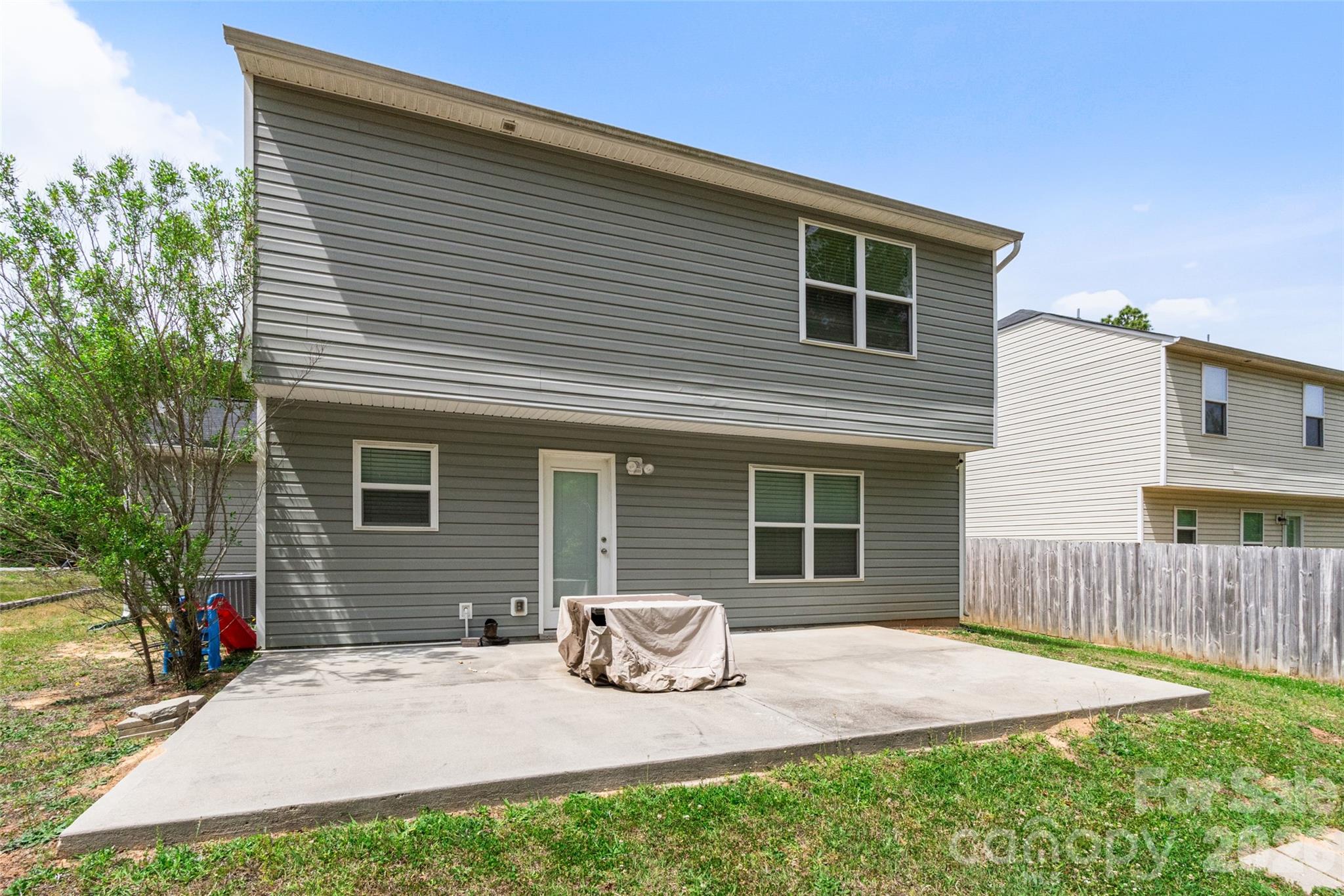 2046 E Park Drive Property Photo 27