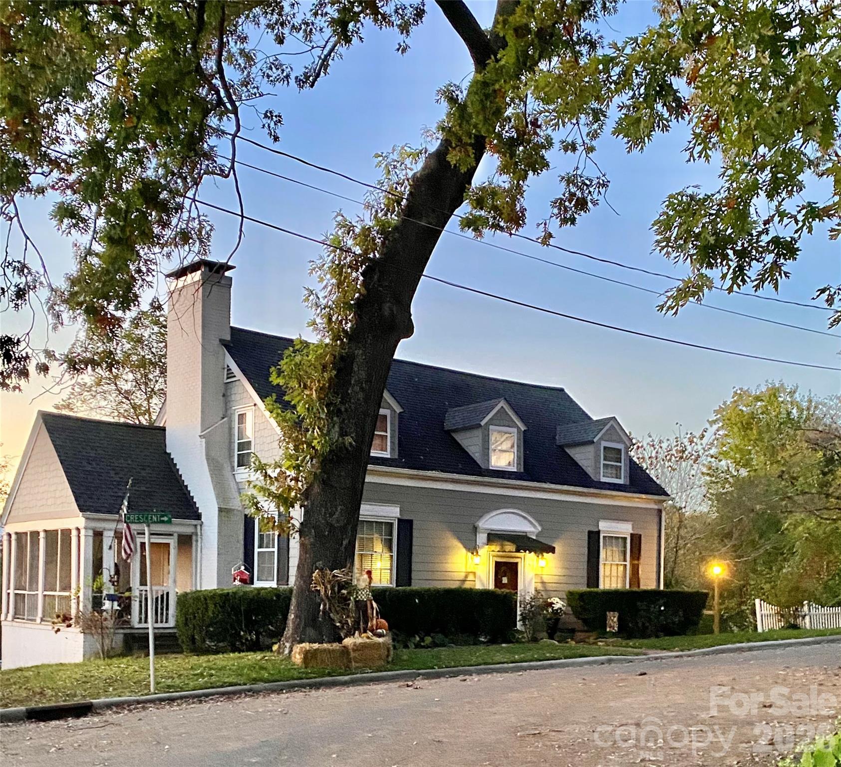 9 Crescent Drive Property Photo 1