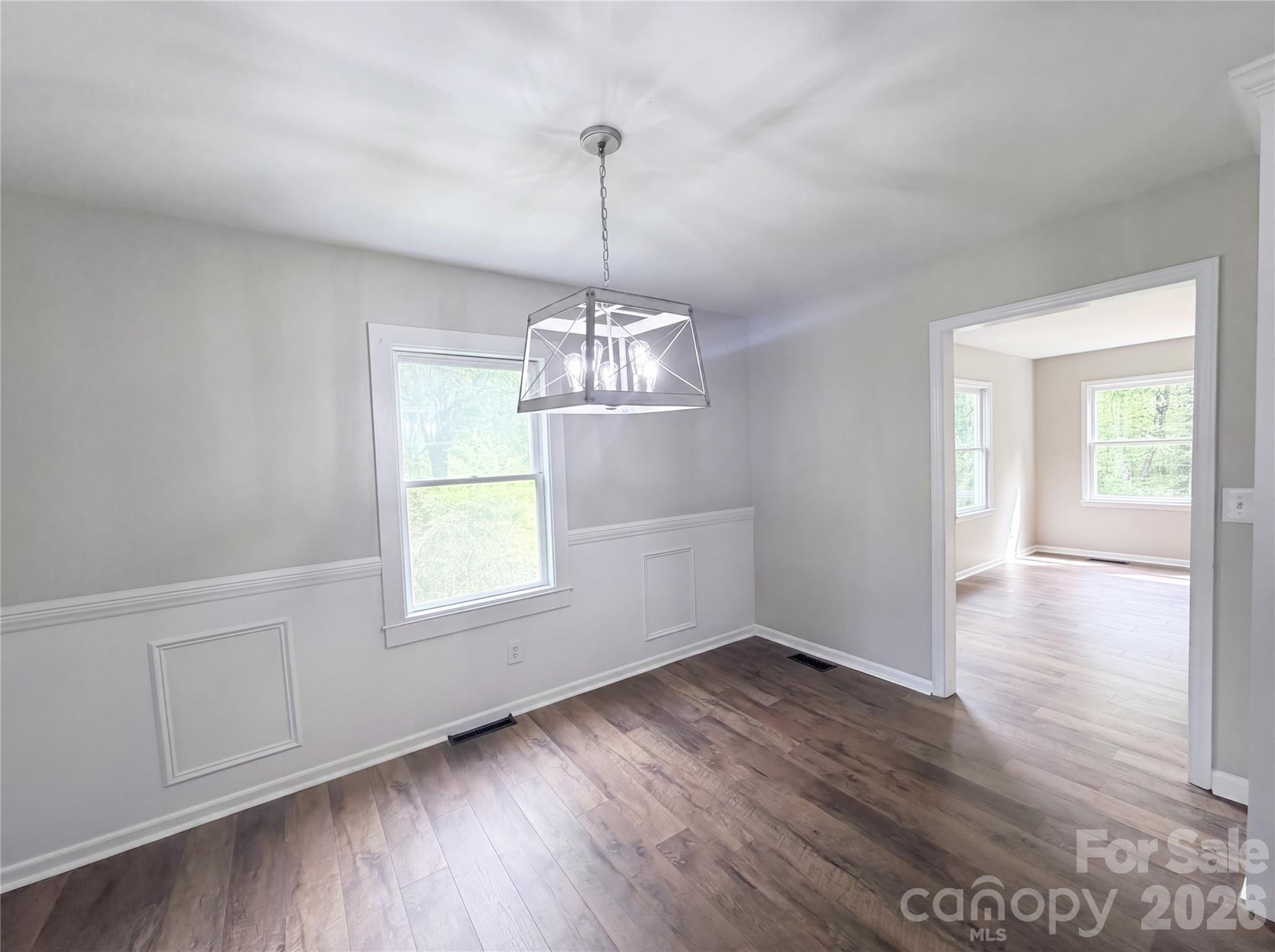 706 Crescent Drive Property Photo 6