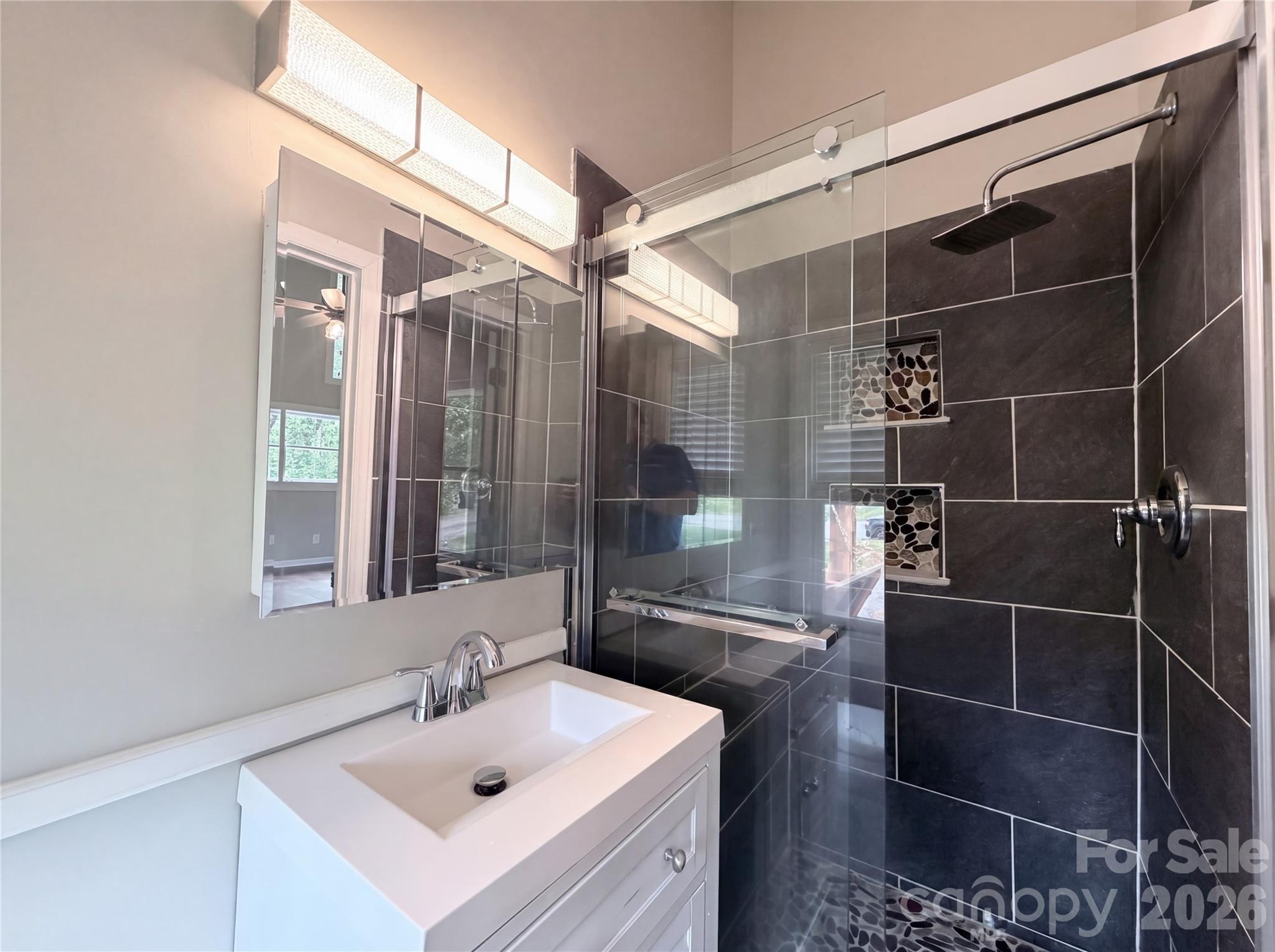 706 Crescent Drive Property Photo 9