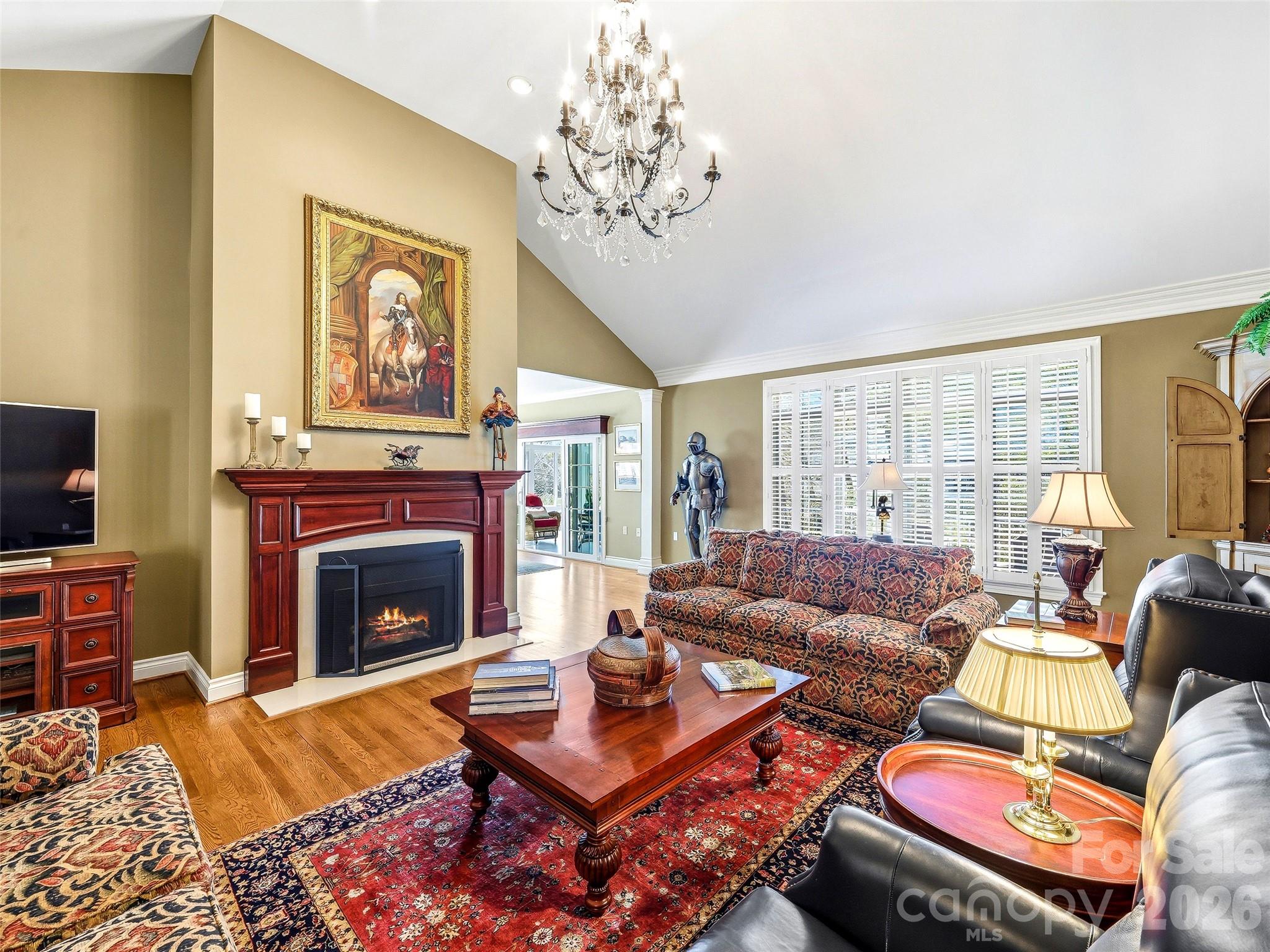 33 Tiverton Lane Property Photo 10