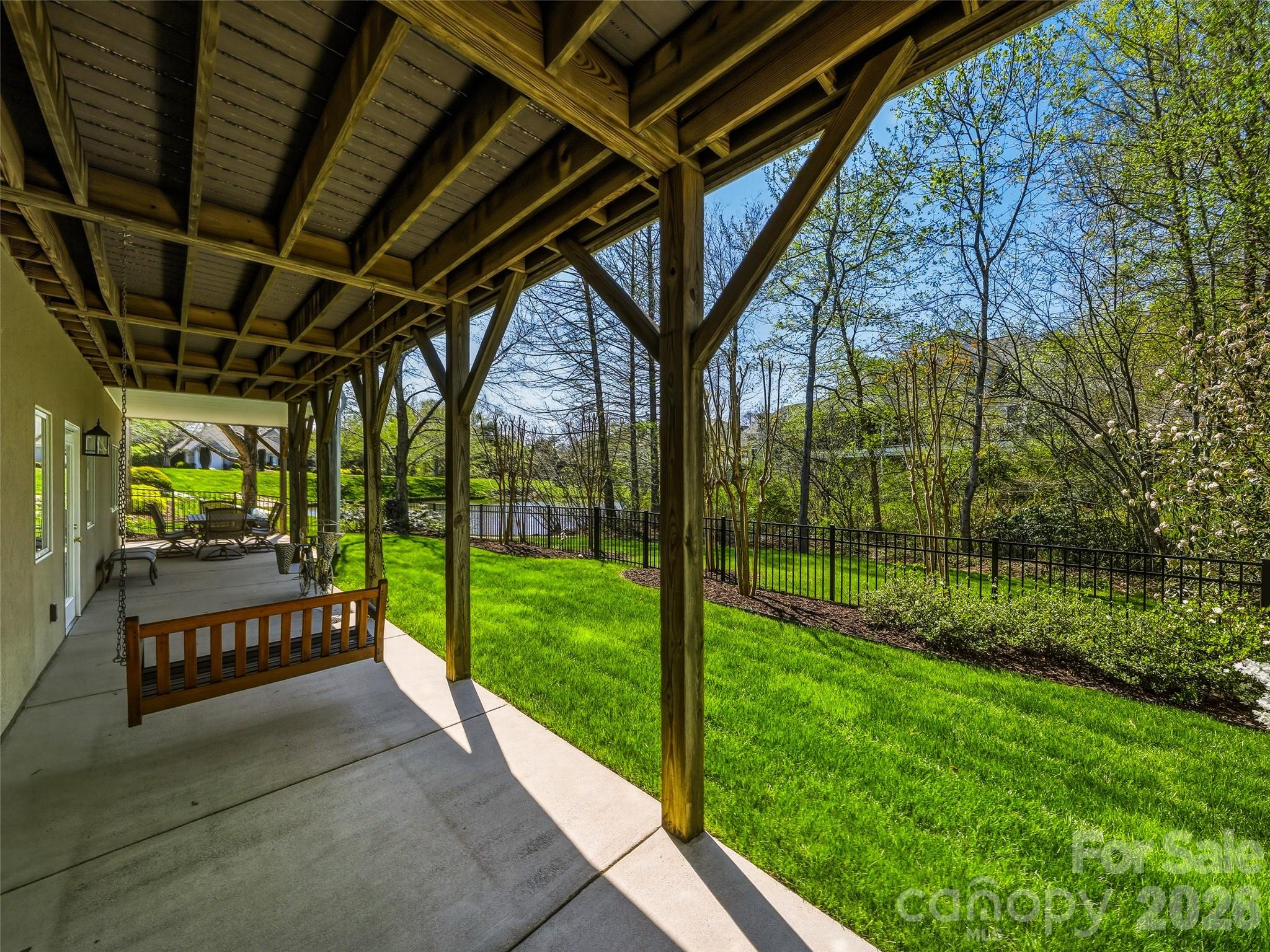 33 Tiverton Lane Property Photo 42