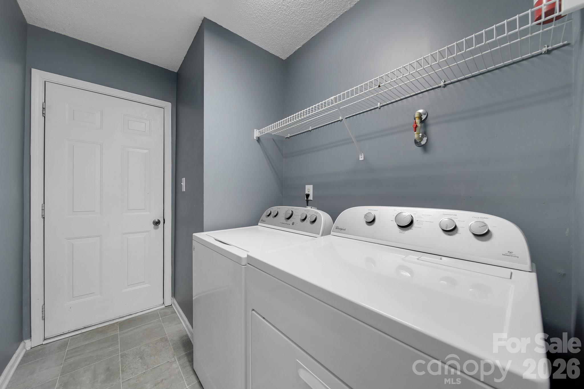 11343 Fox Hill Drive Property Photo 17