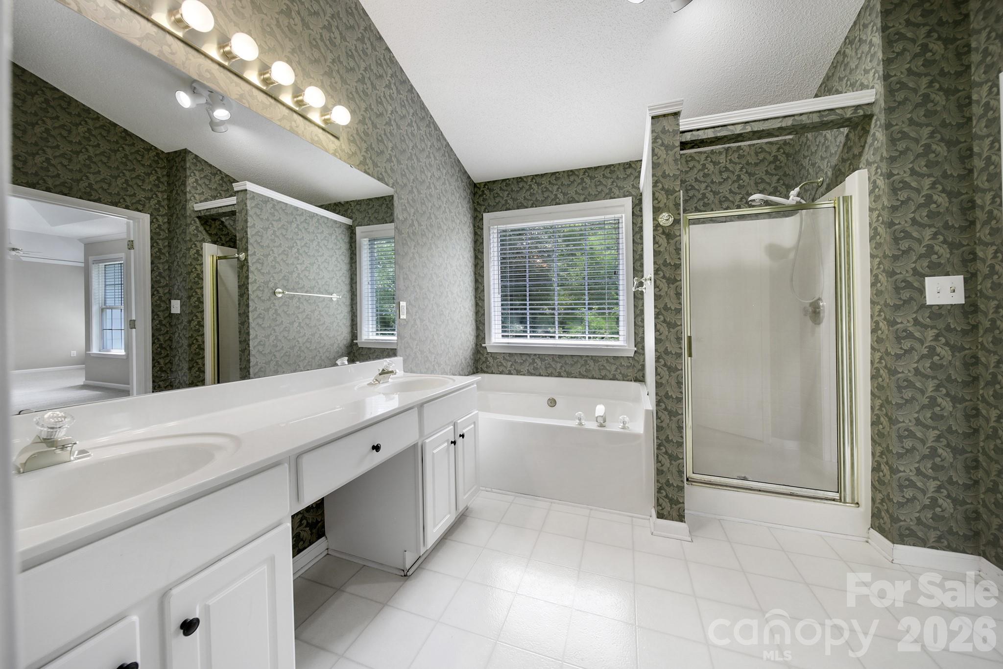 11343 Fox Hill Drive Property Photo 22