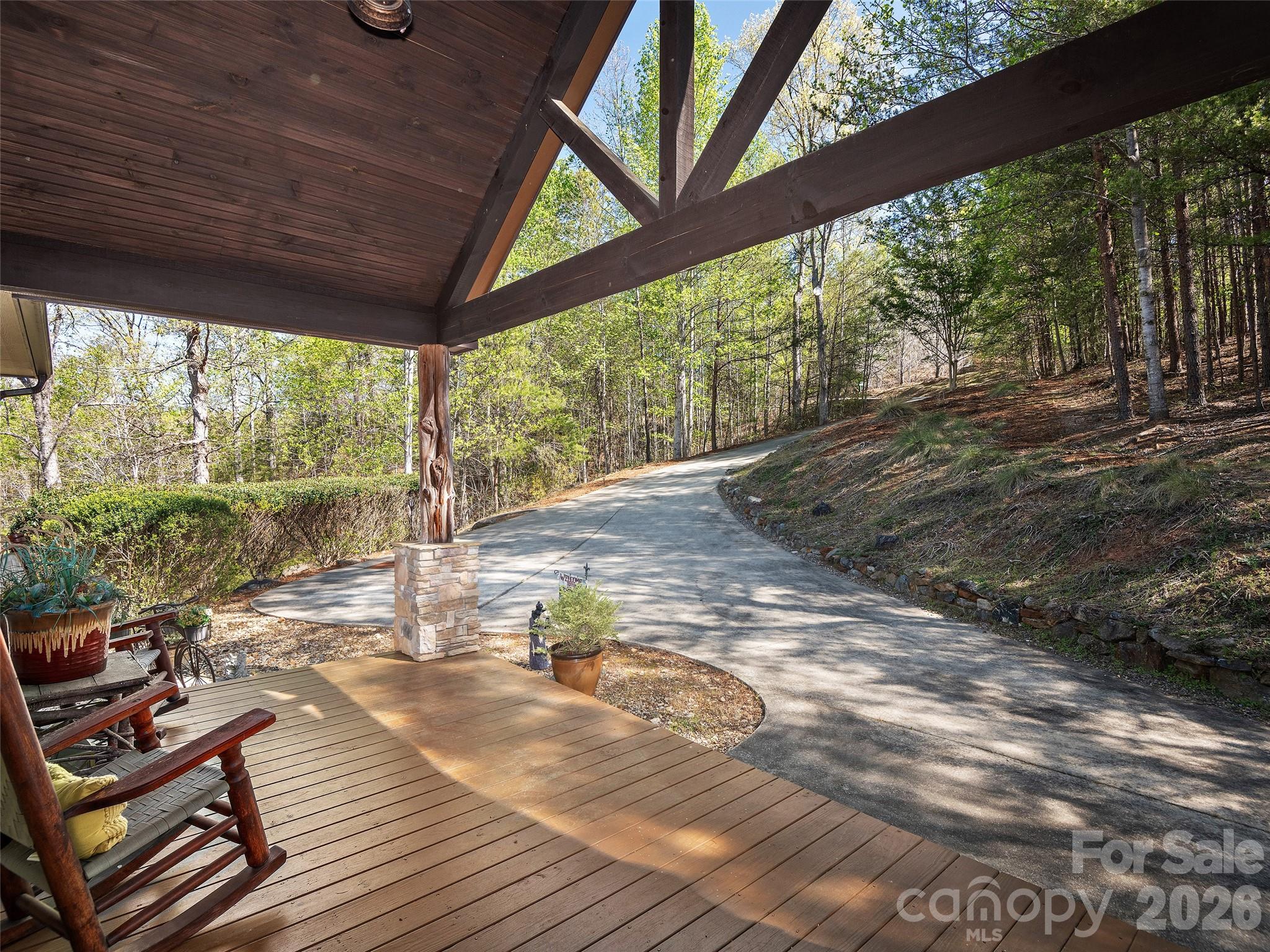 308 North Coast Drive Property Photo 7
