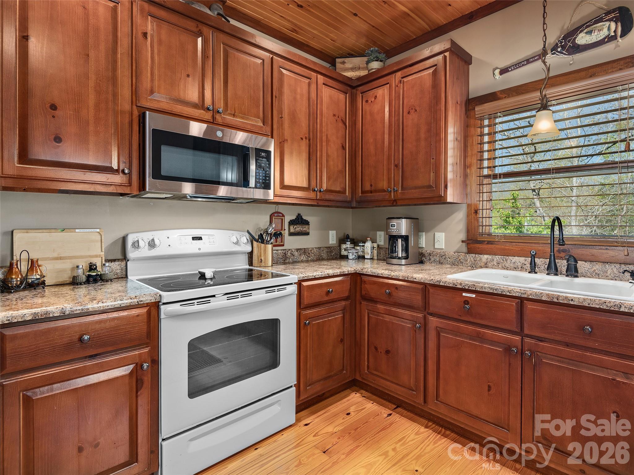 308 North Coast Drive Property Photo 17