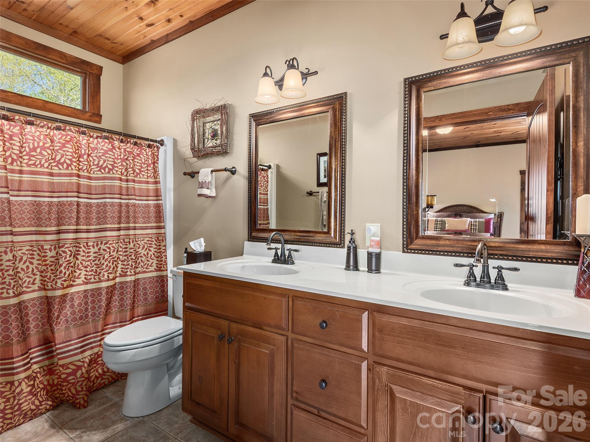 308 North Coast Drive Property Photo 21