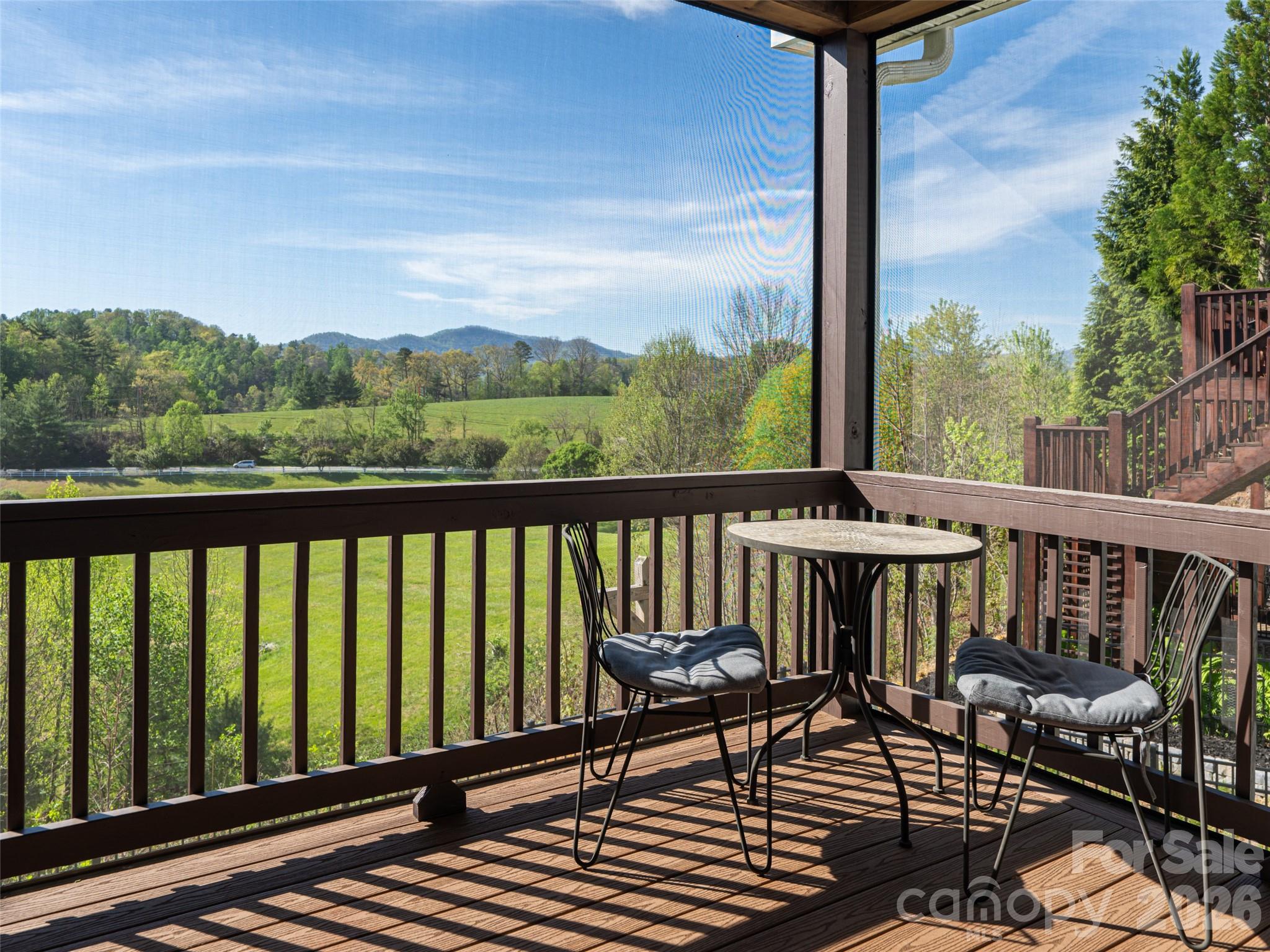 17 Dreambird Drive Property Photo 2