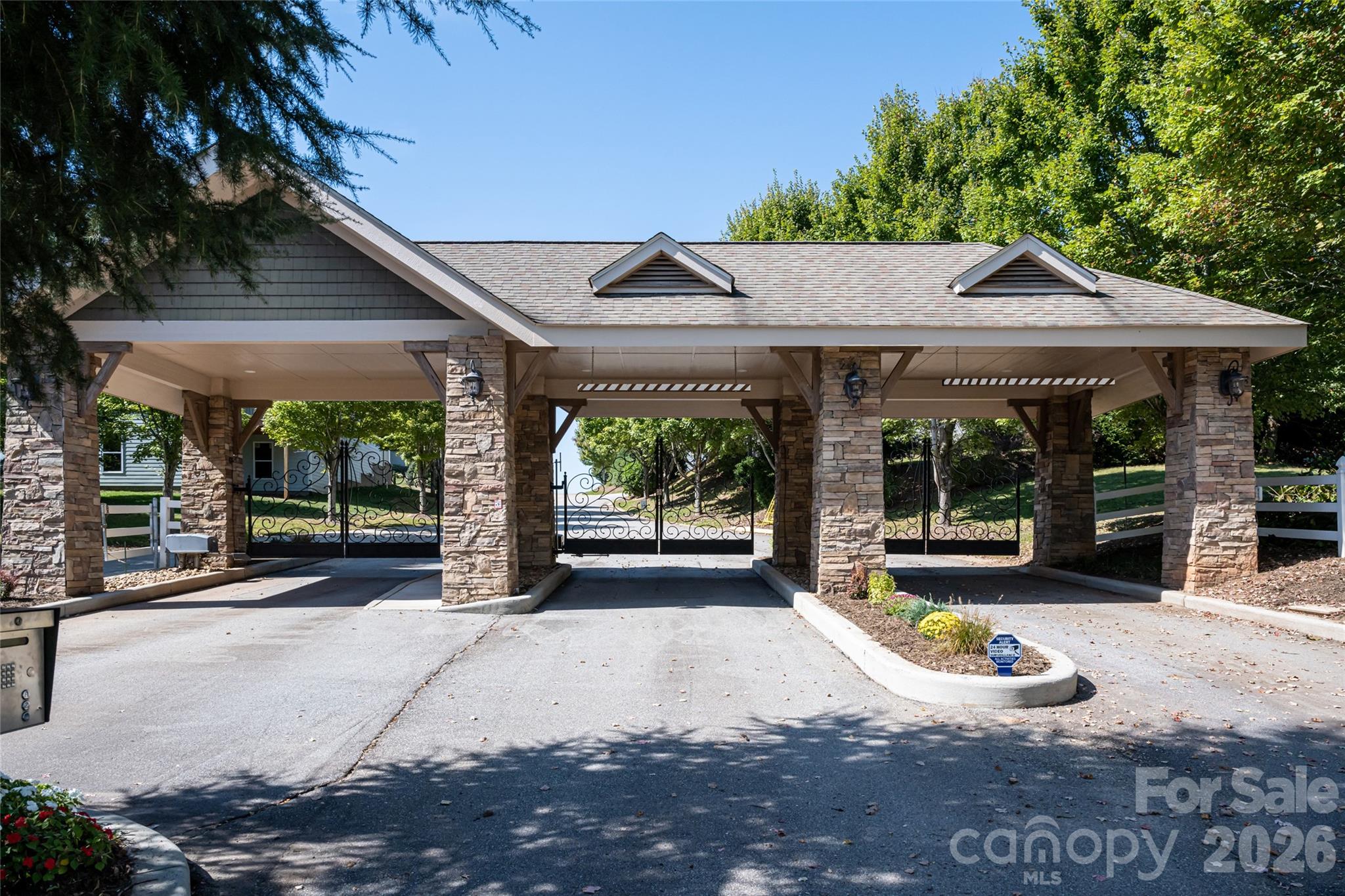17 Dreambird Drive Property Photo 46