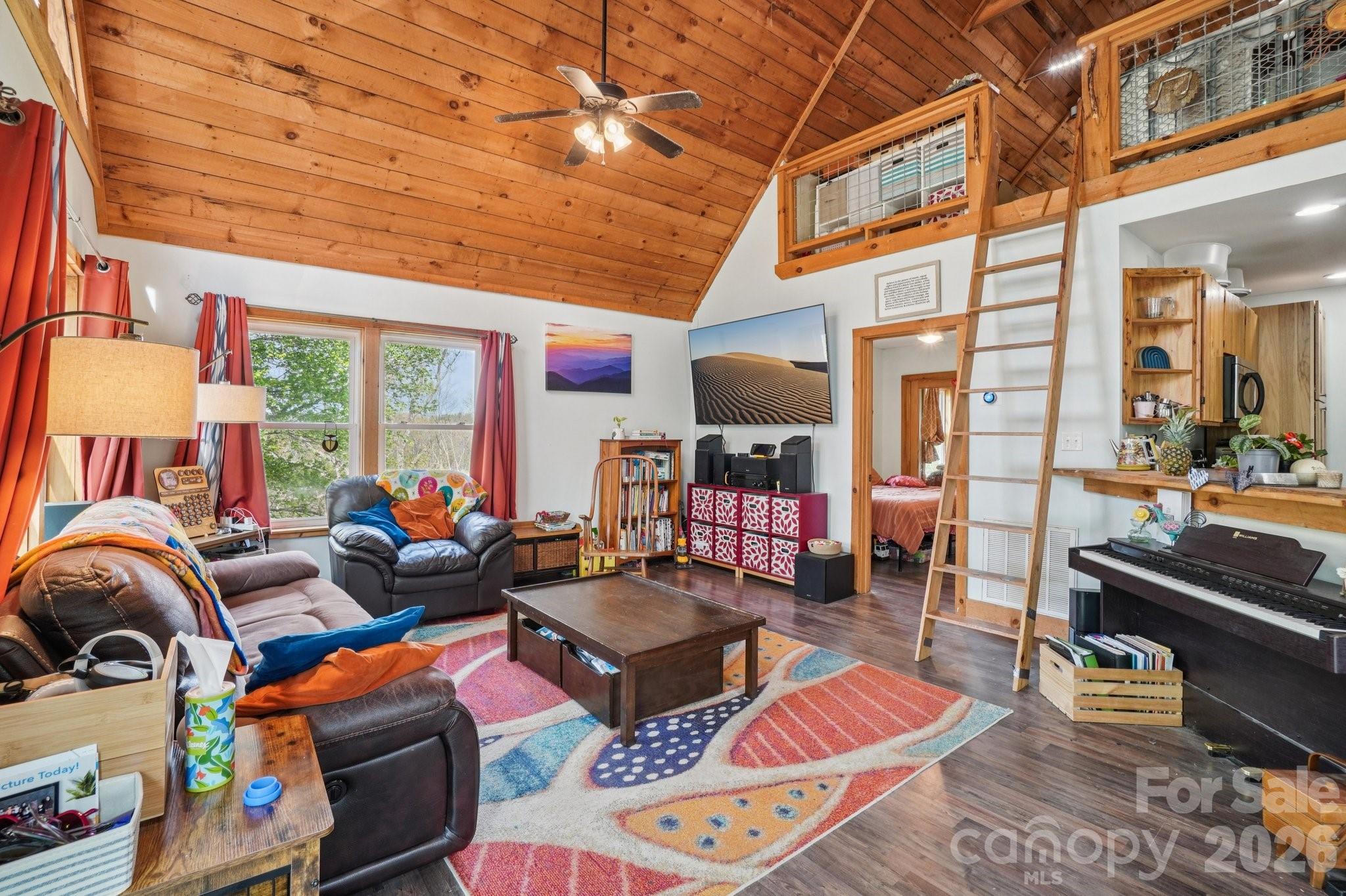 25 Moore Street Property Photo 4