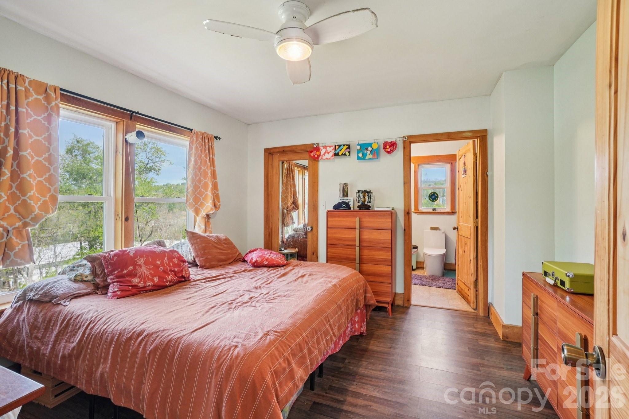 25 Moore Street Property Photo 10