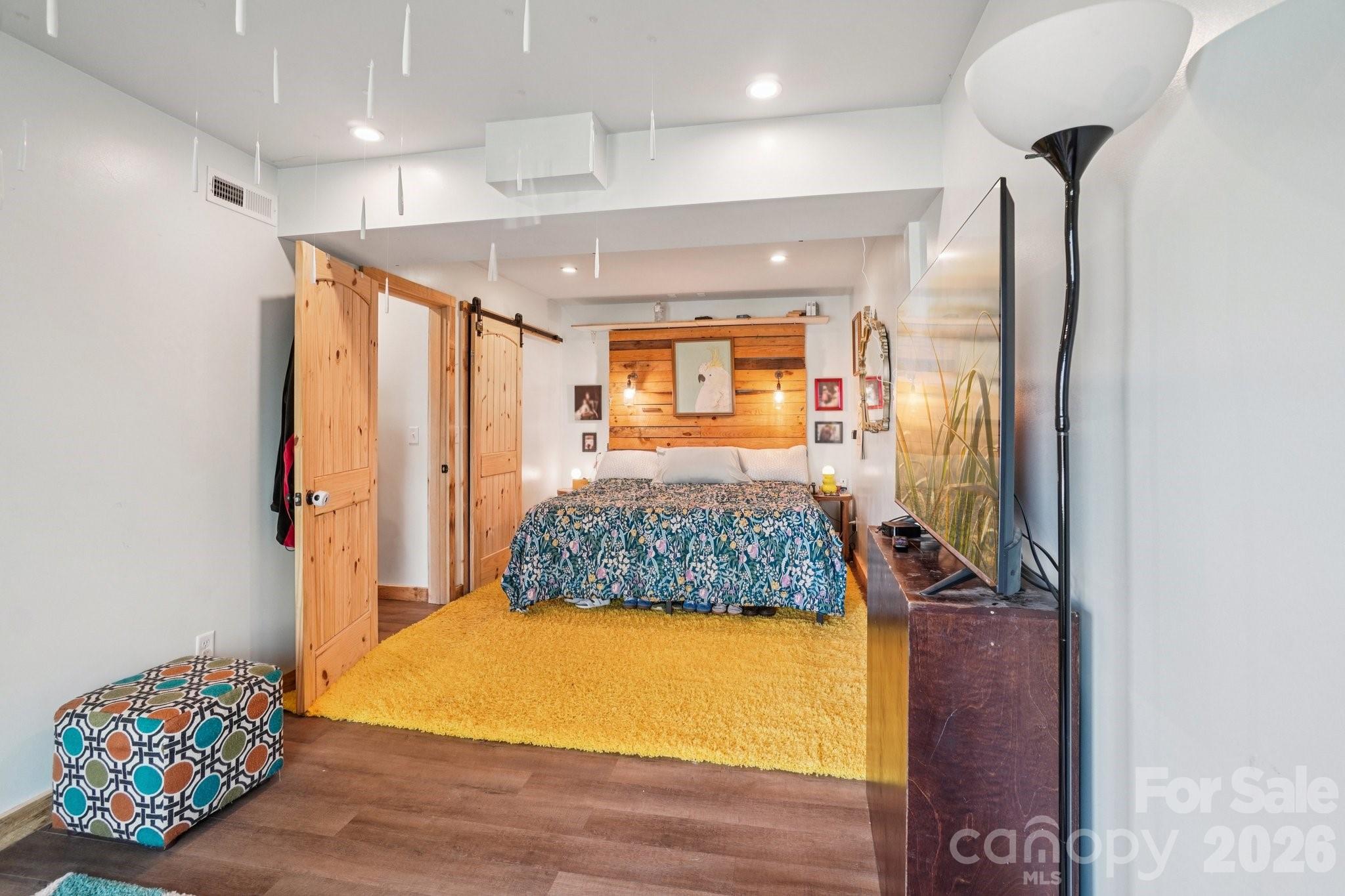 25 Moore Street Property Photo 18
