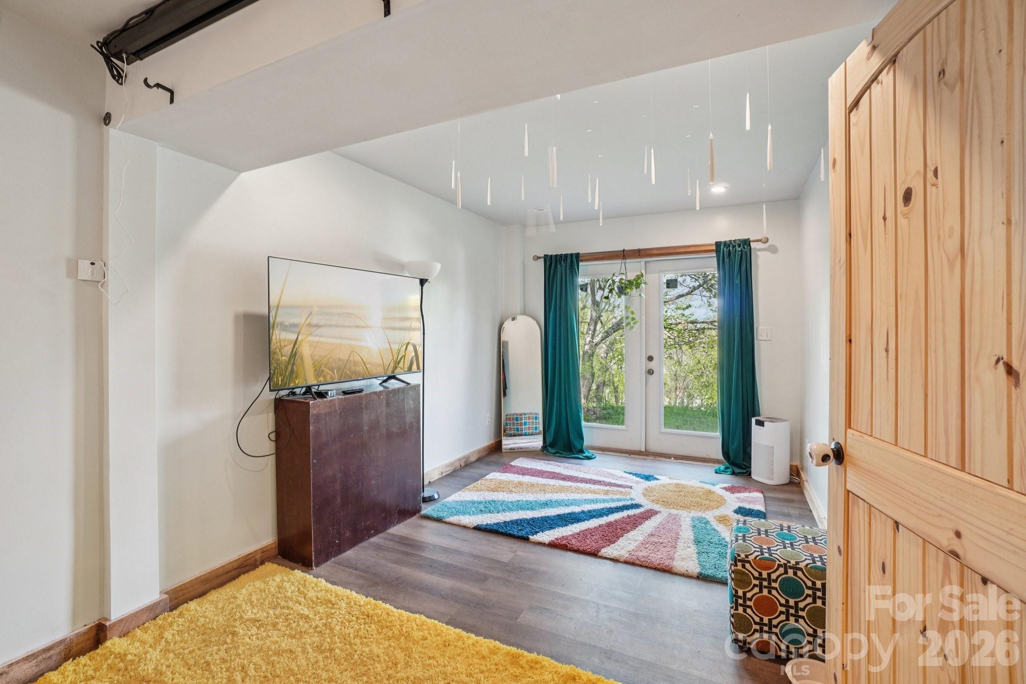 25 Moore Street Property Photo 19