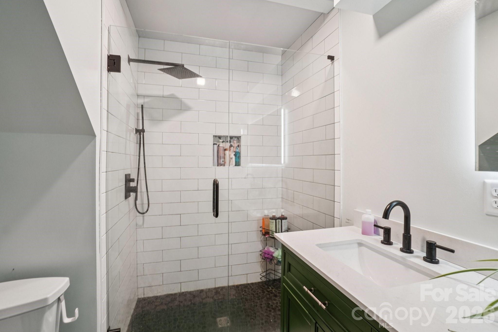 25 Moore Street Property Photo 21