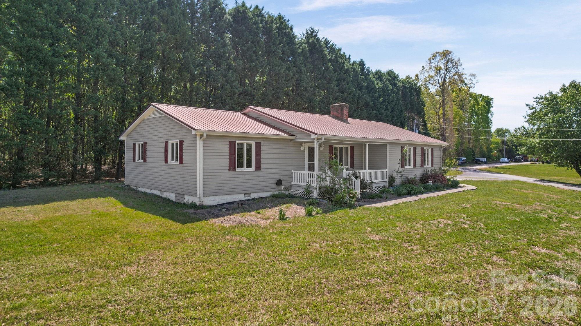 144 Pops Lake Road Property Photo 2
