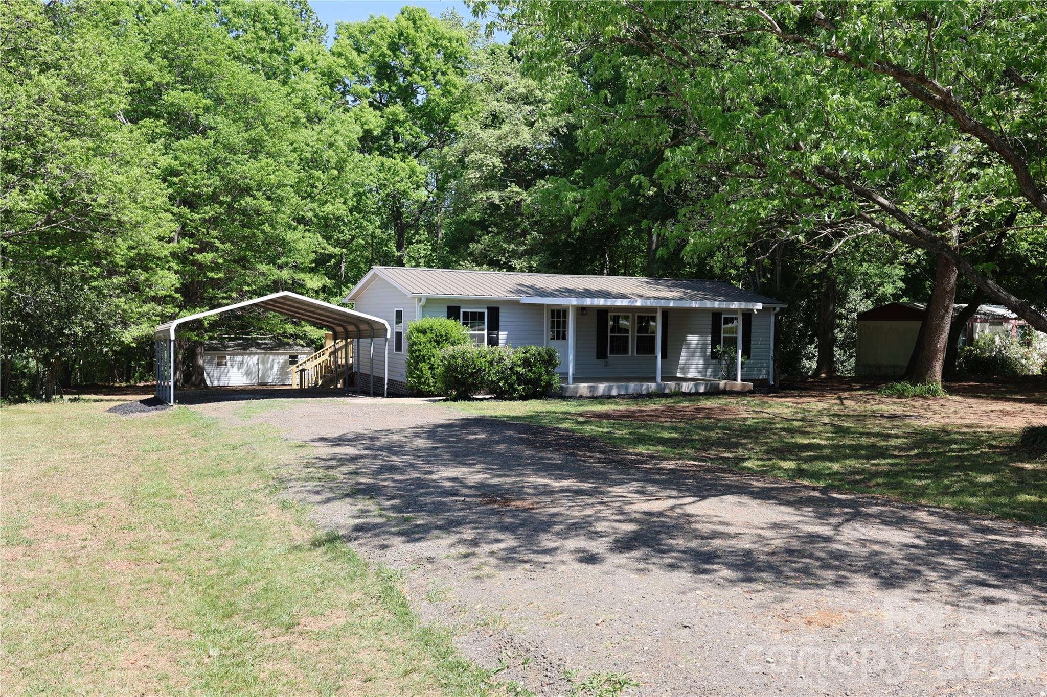 6443 Sherwood Lane Property Photo 1