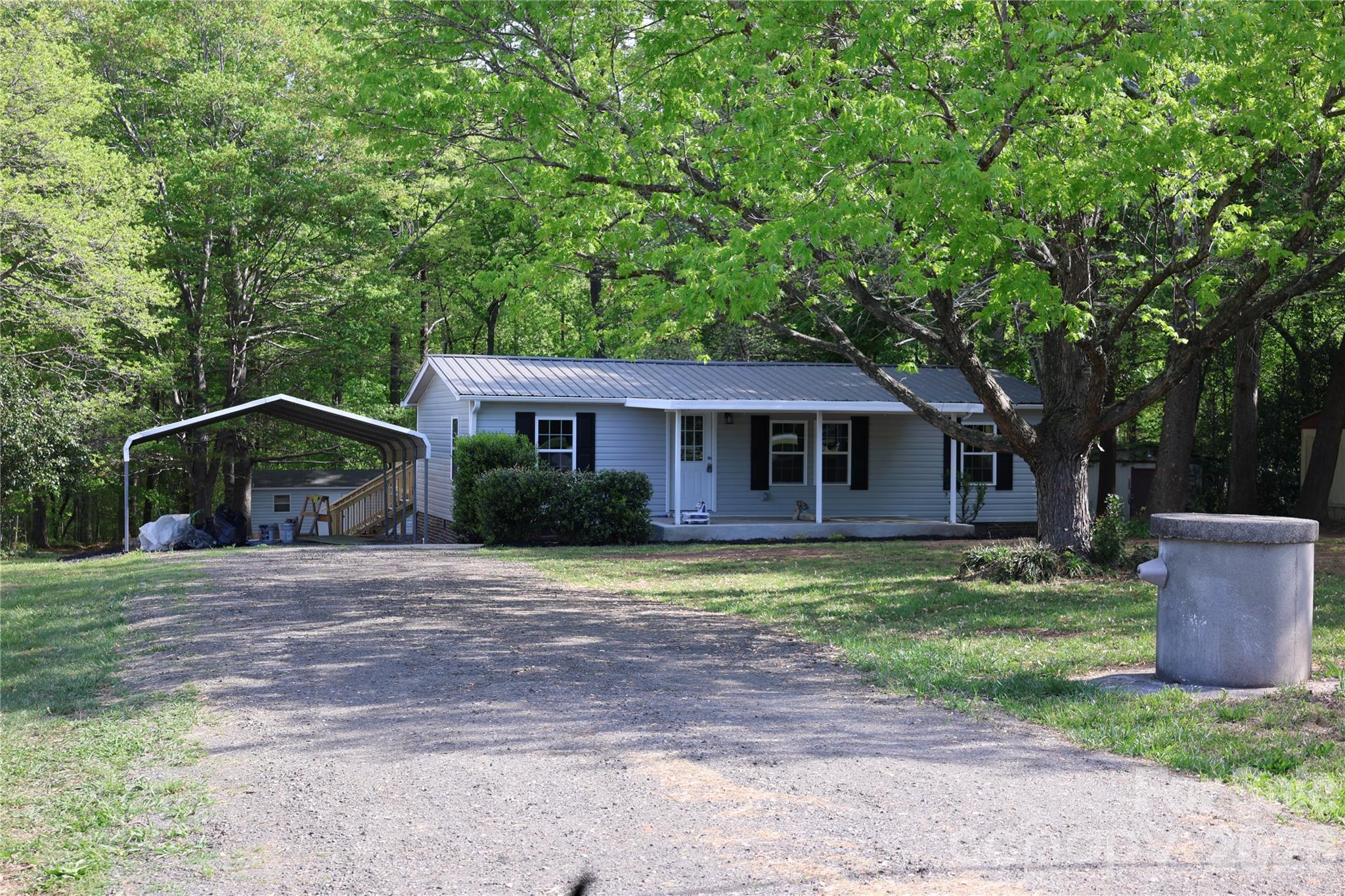 6443 Sherwood Lane Property Photo 4