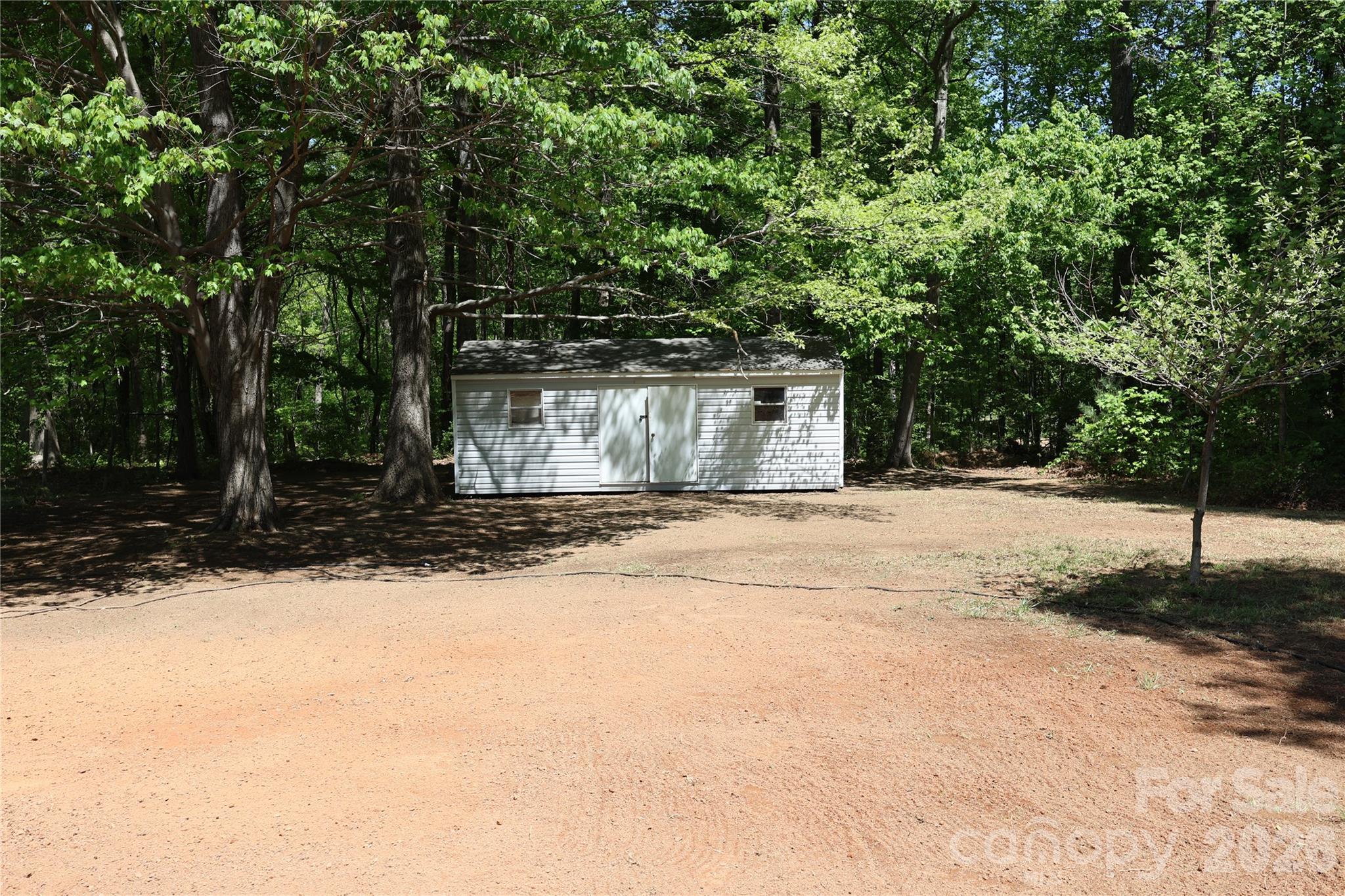 6443 Sherwood Lane Property Photo 9