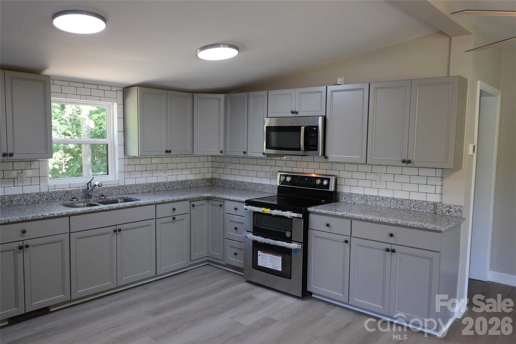 6443 Sherwood Lane Property Photo 14
