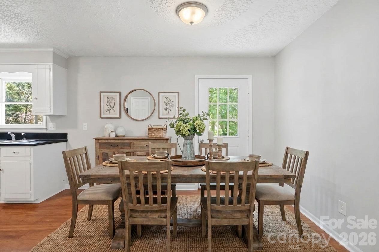 806 S Laurel Street Property Photo 12