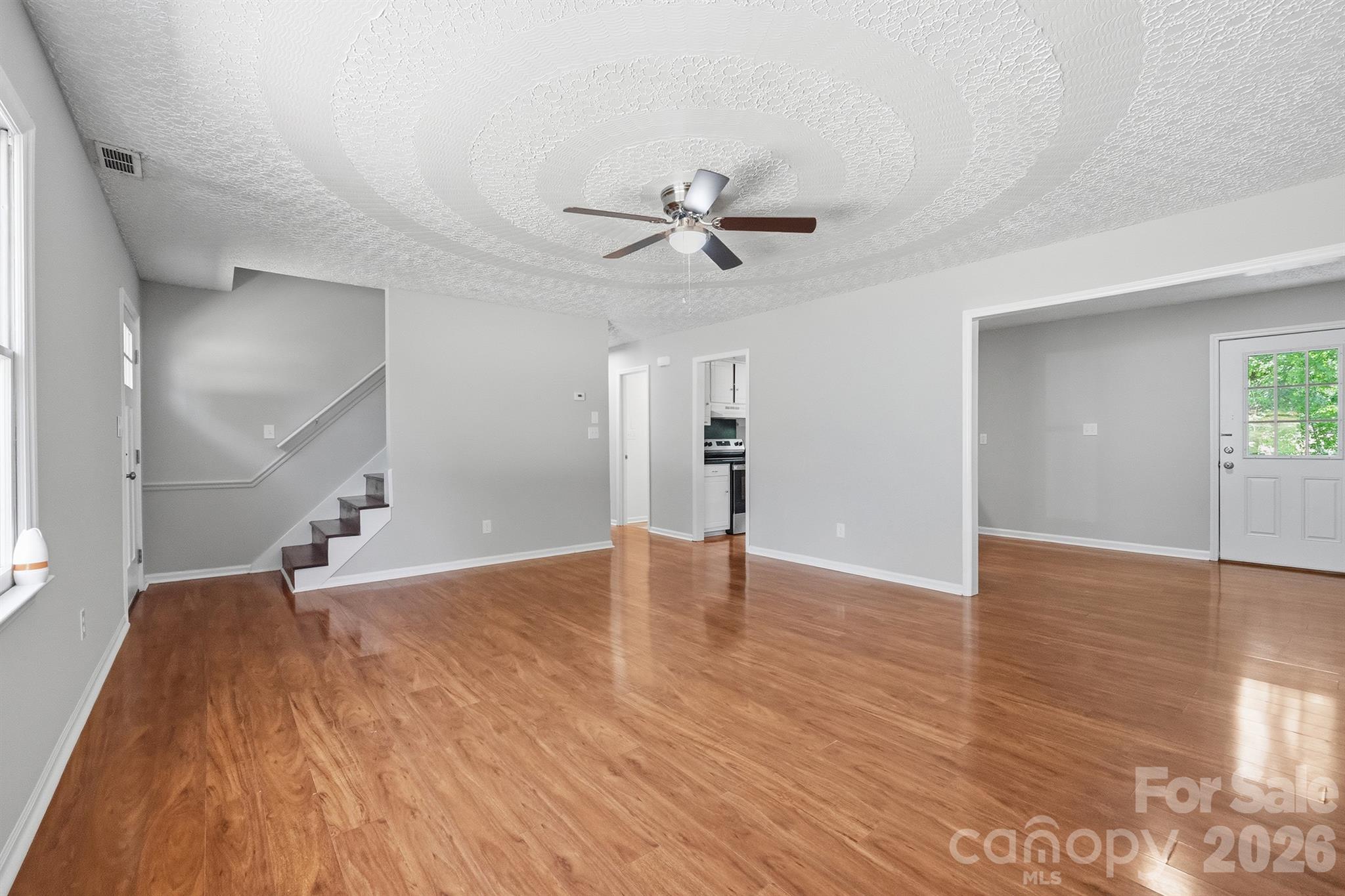 806 S Laurel Street Property Photo 18