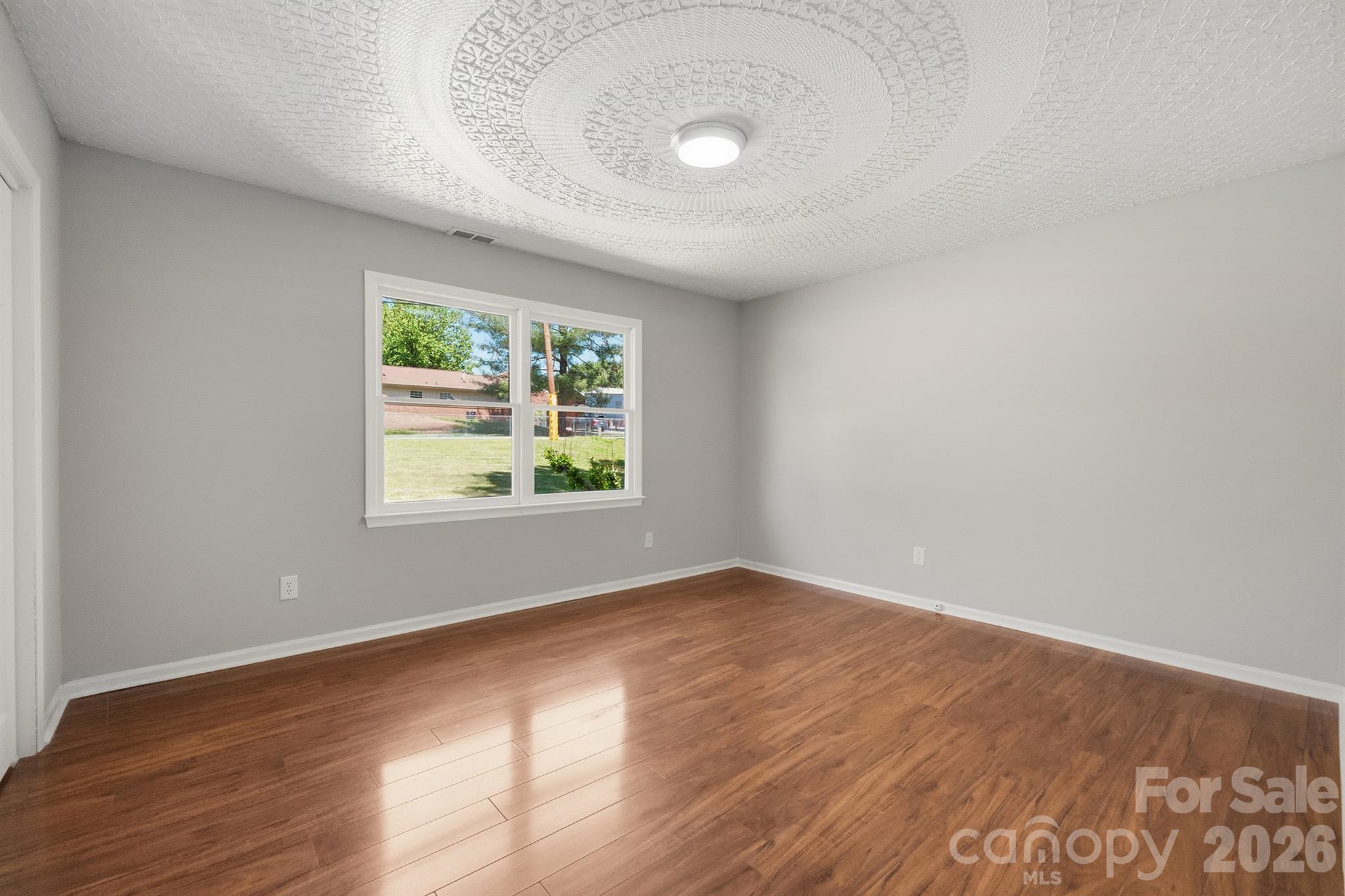 806 S Laurel Street Property Photo 22