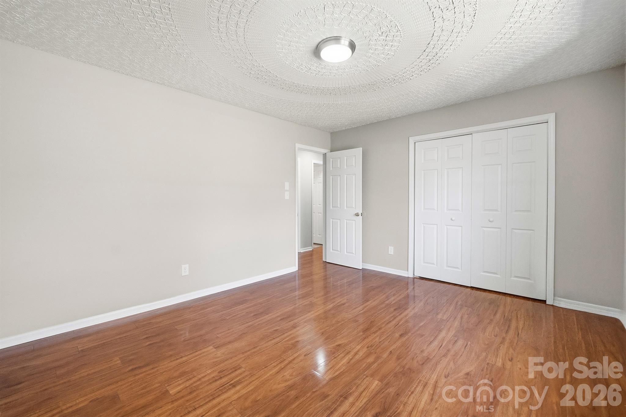 806 S Laurel Street Property Photo 23