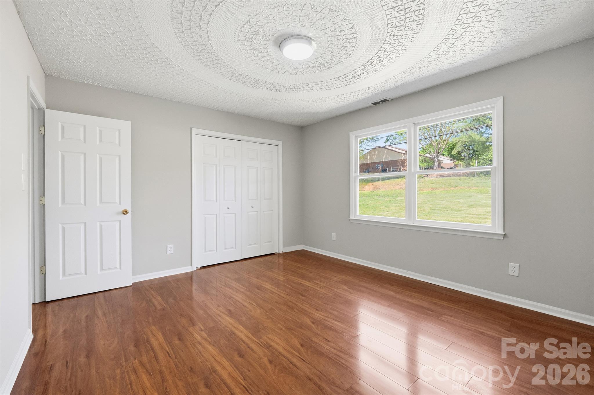 806 S Laurel Street Property Photo 24