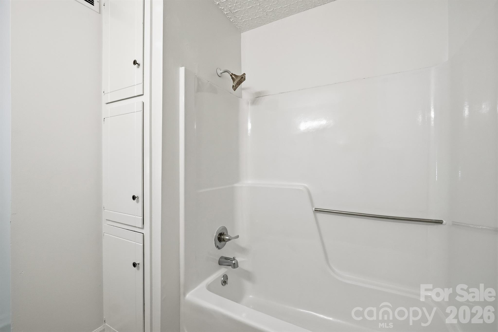 806 S Laurel Street Property Photo 36