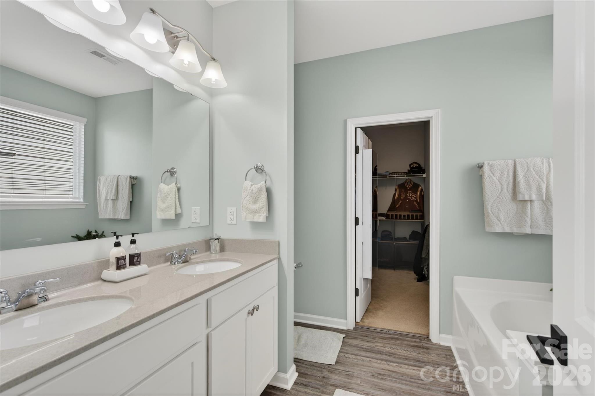 6038 Durango Way Property Photo 11
