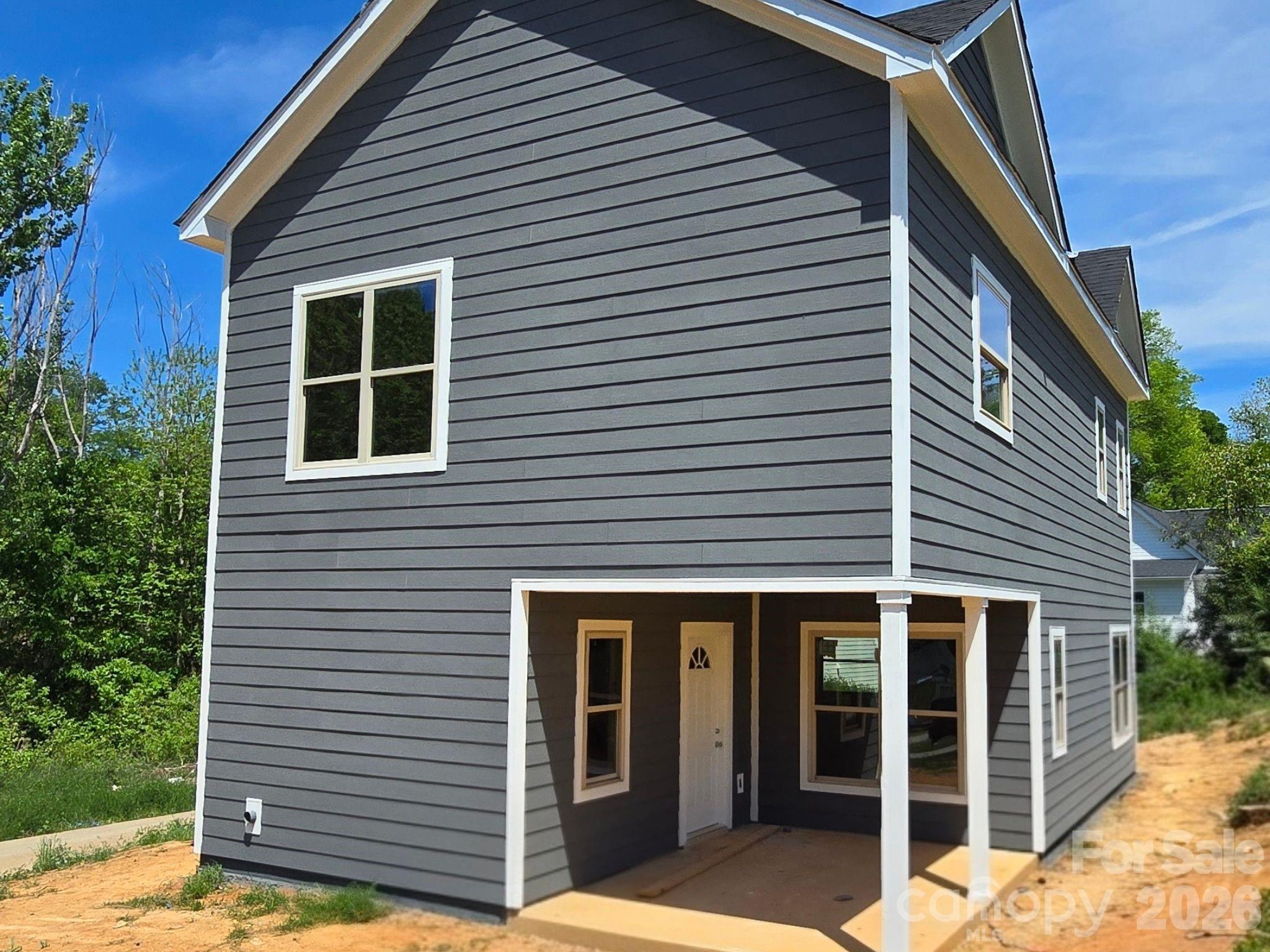 1128 5th Street Property Photo 1