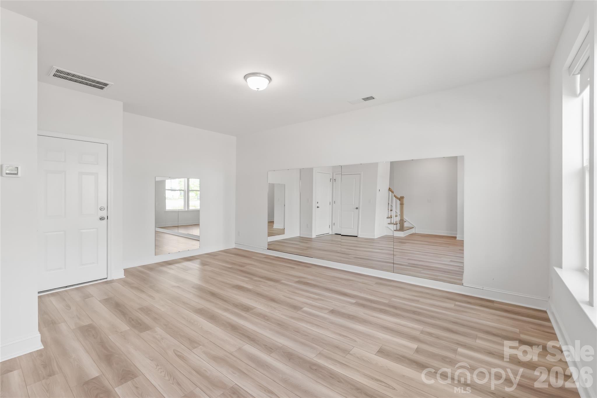 15309 Ballancroft Parkway Property Photo 4