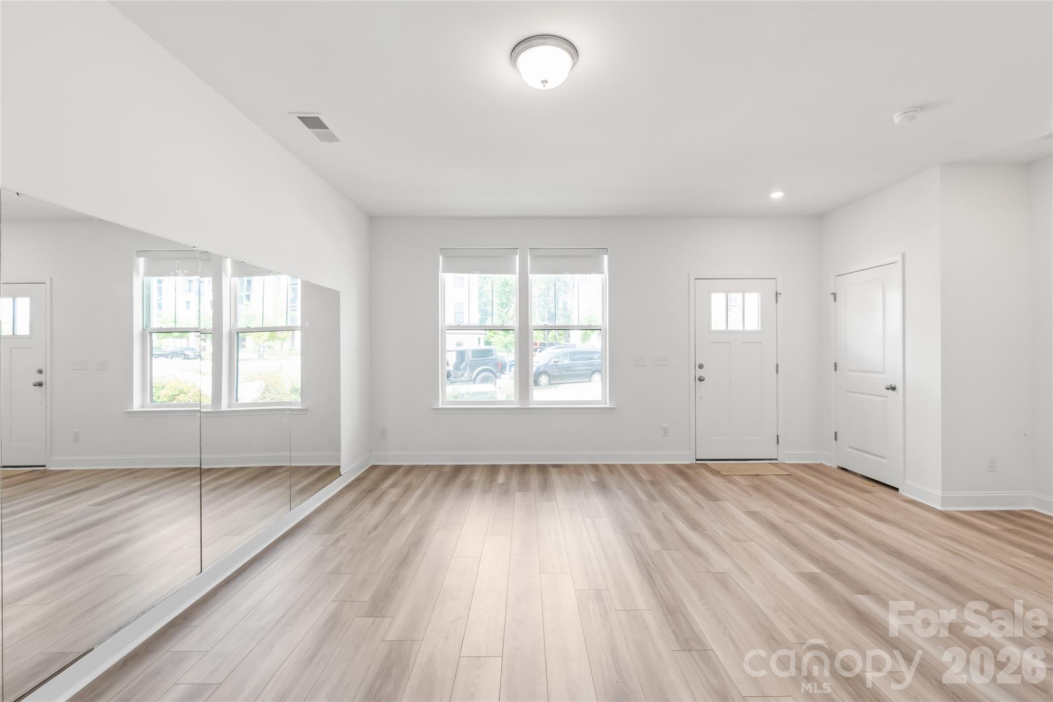 15309 Ballancroft Parkway Property Photo 7