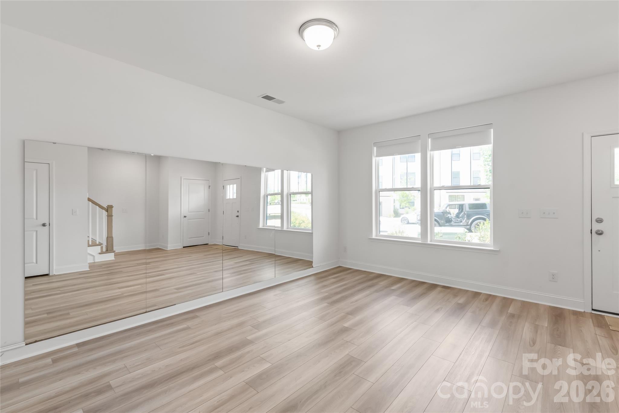 15309 Ballancroft Parkway Property Photo 8