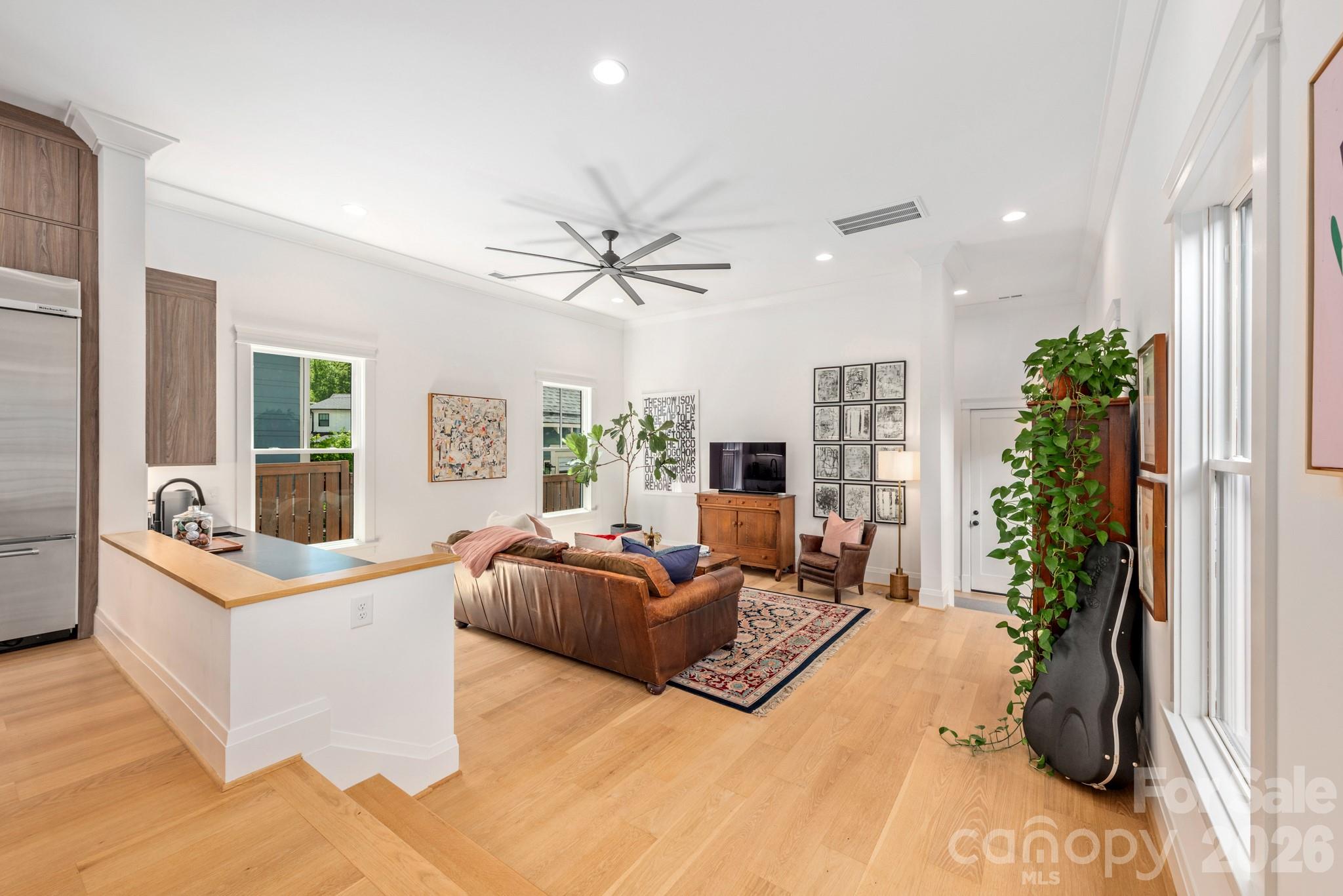 313 Solomon Street Property Photo 7
