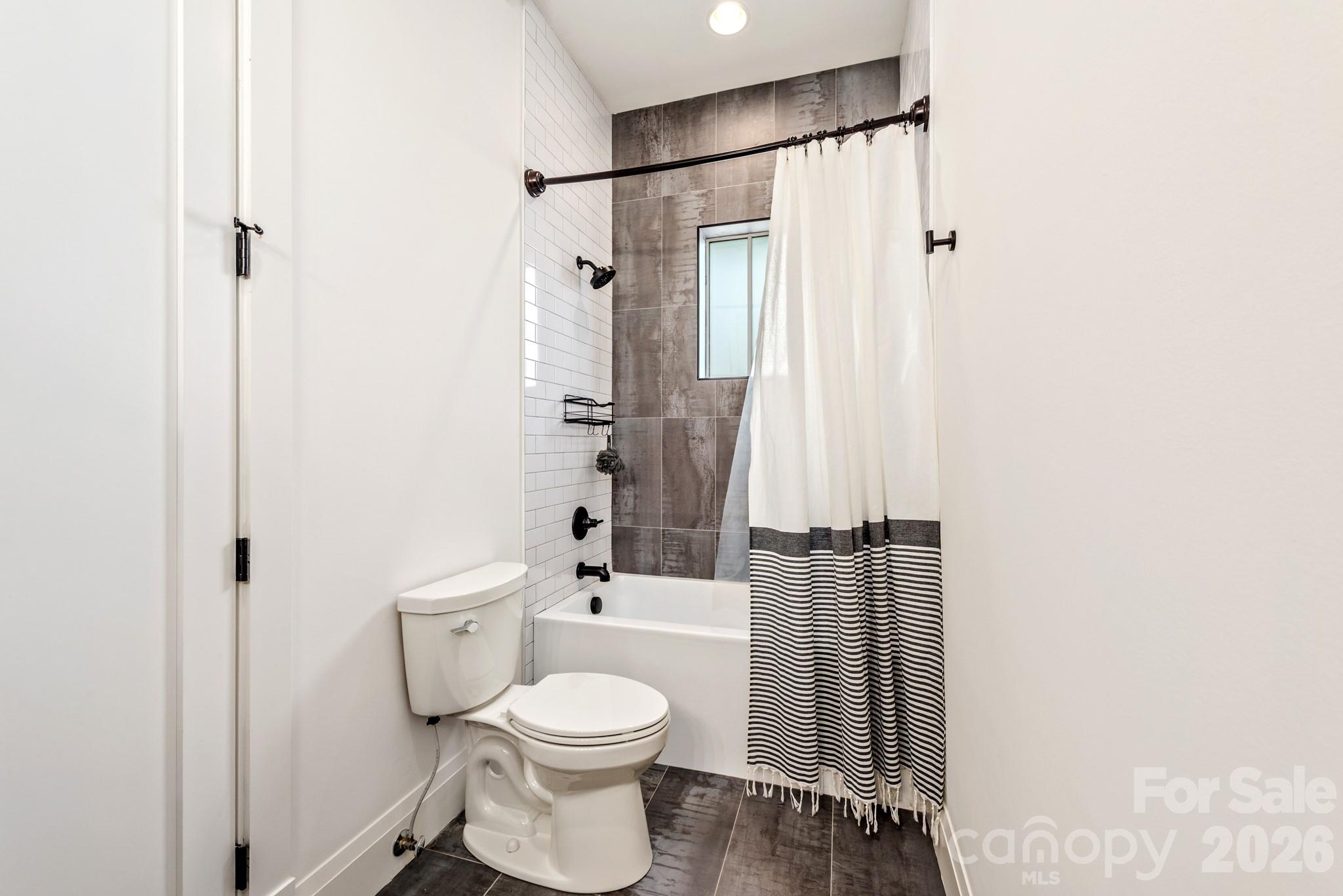 313 Solomon Street Property Photo 37