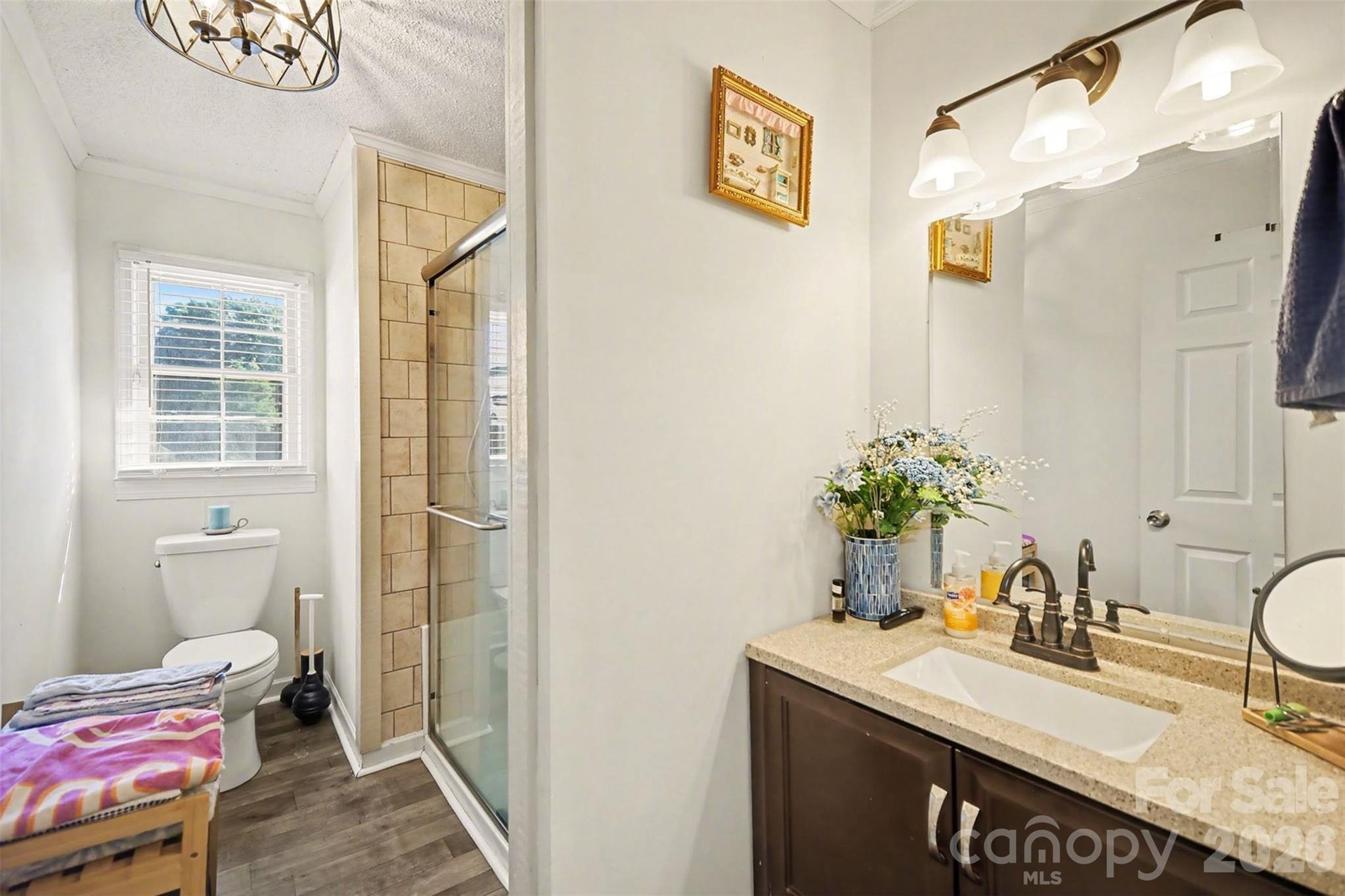 1087 Greenbriar Drive Property Photo 17