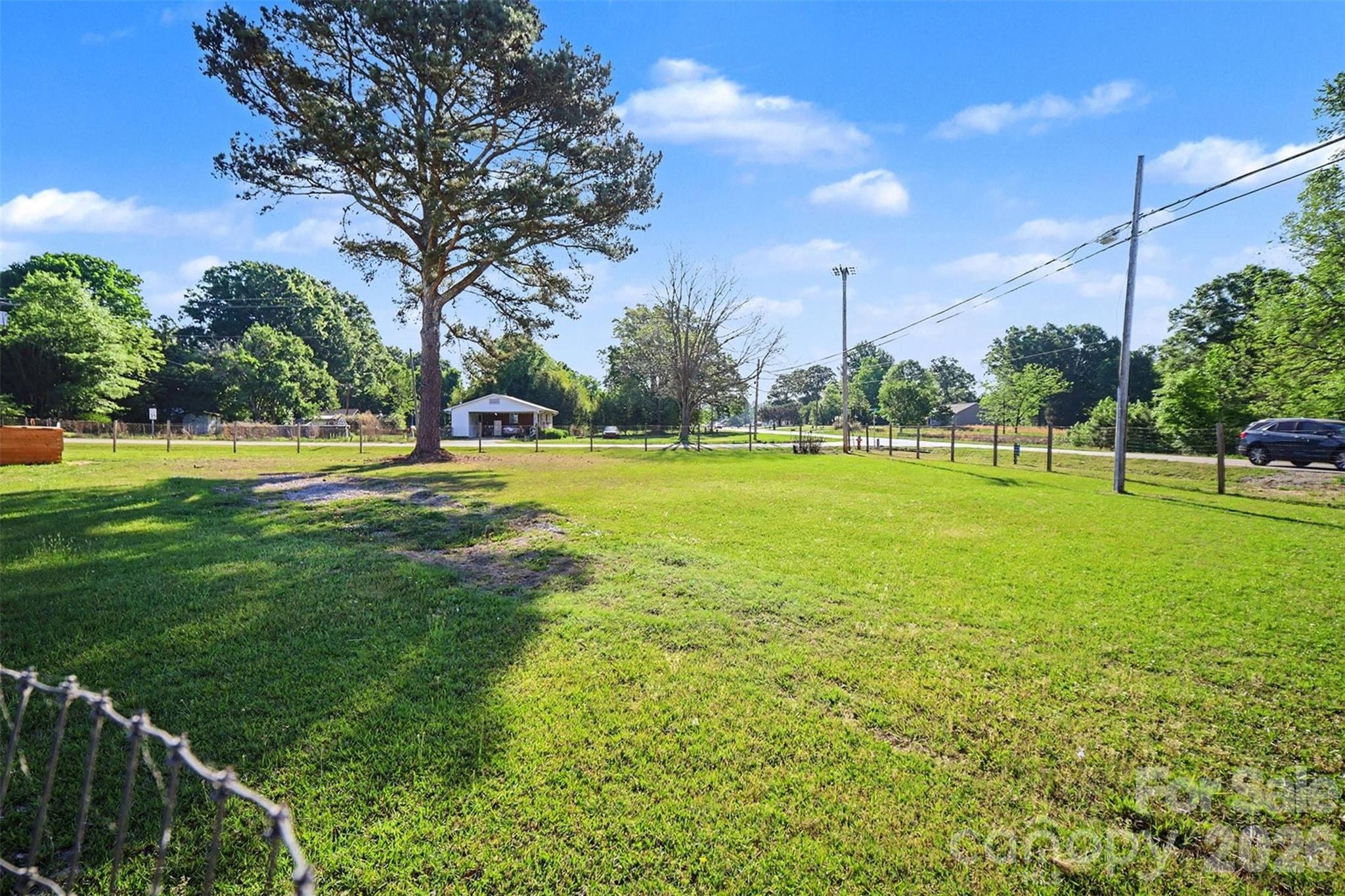 1087 Greenbriar Drive Property Photo 23