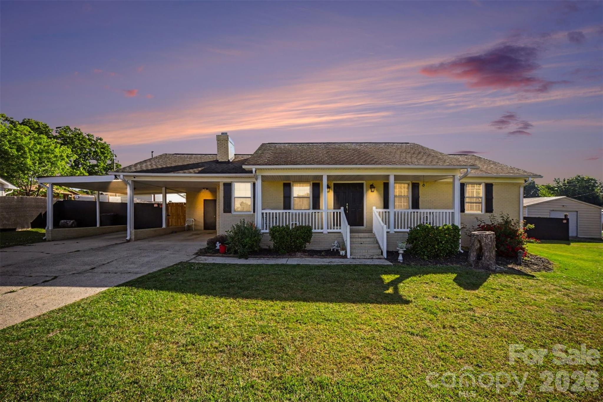 1087 Greenbriar Drive Property Photo 26