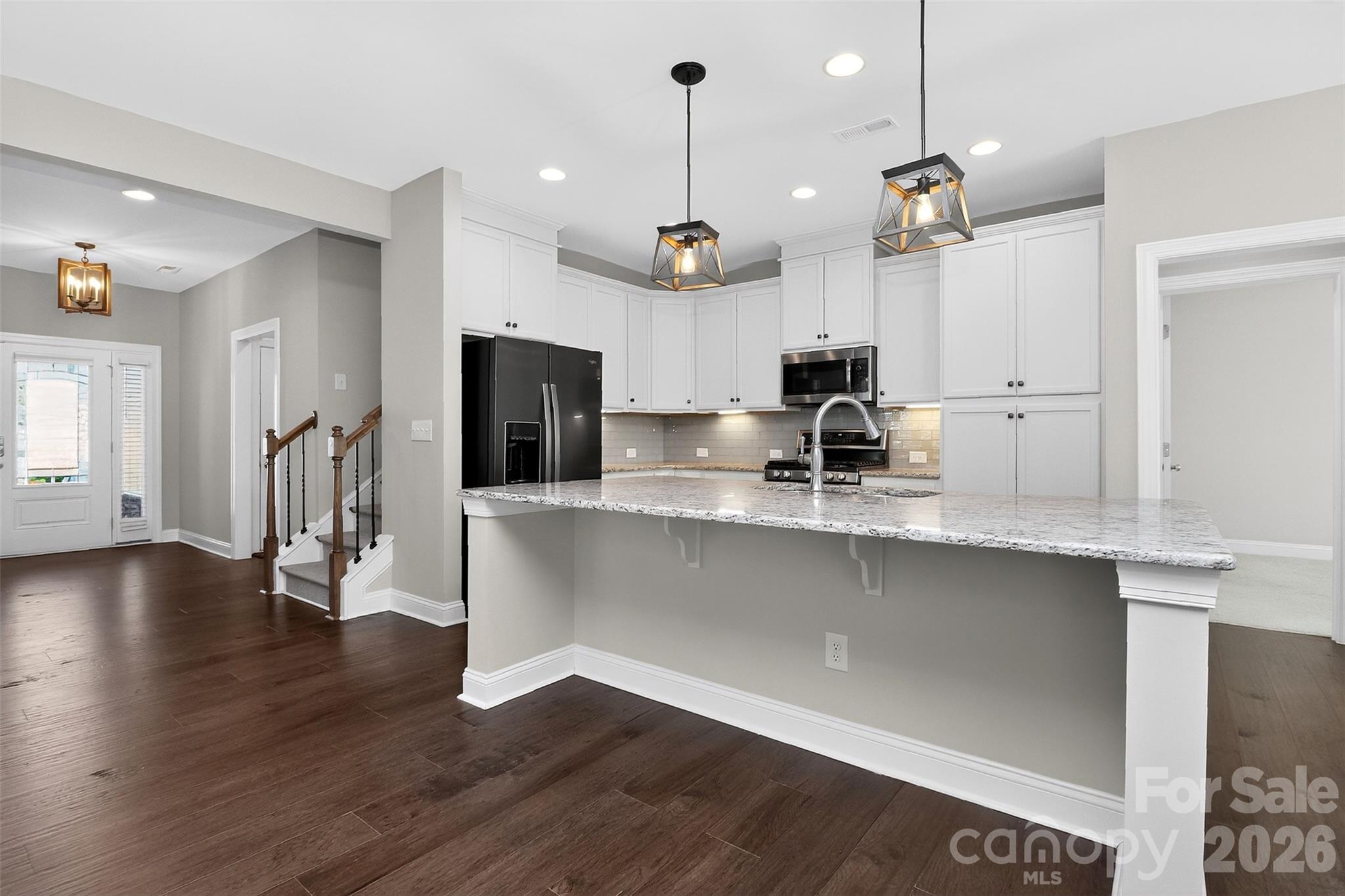 3025 Kinsley Court Property Photo 4
