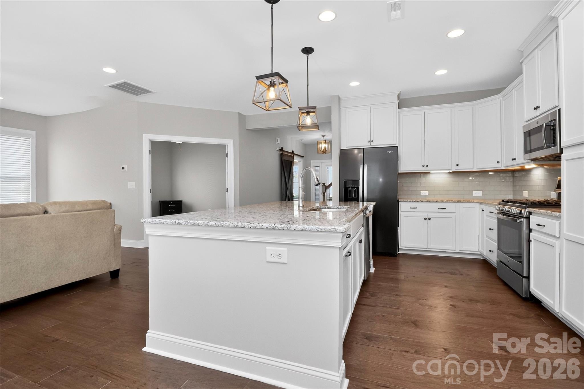 3025 Kinsley Court Property Photo 7