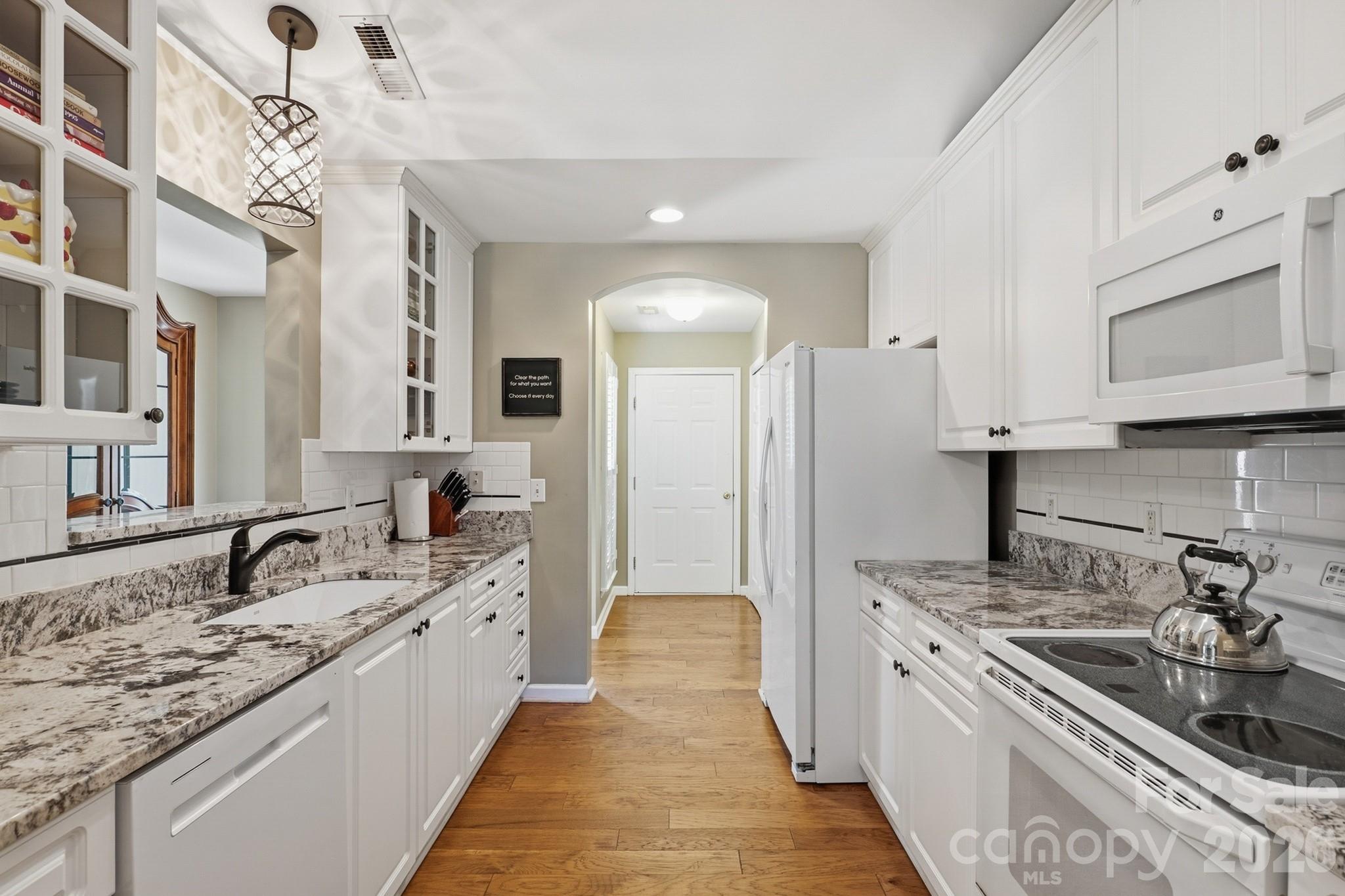 7224 Swans Run Road Property Photo 1