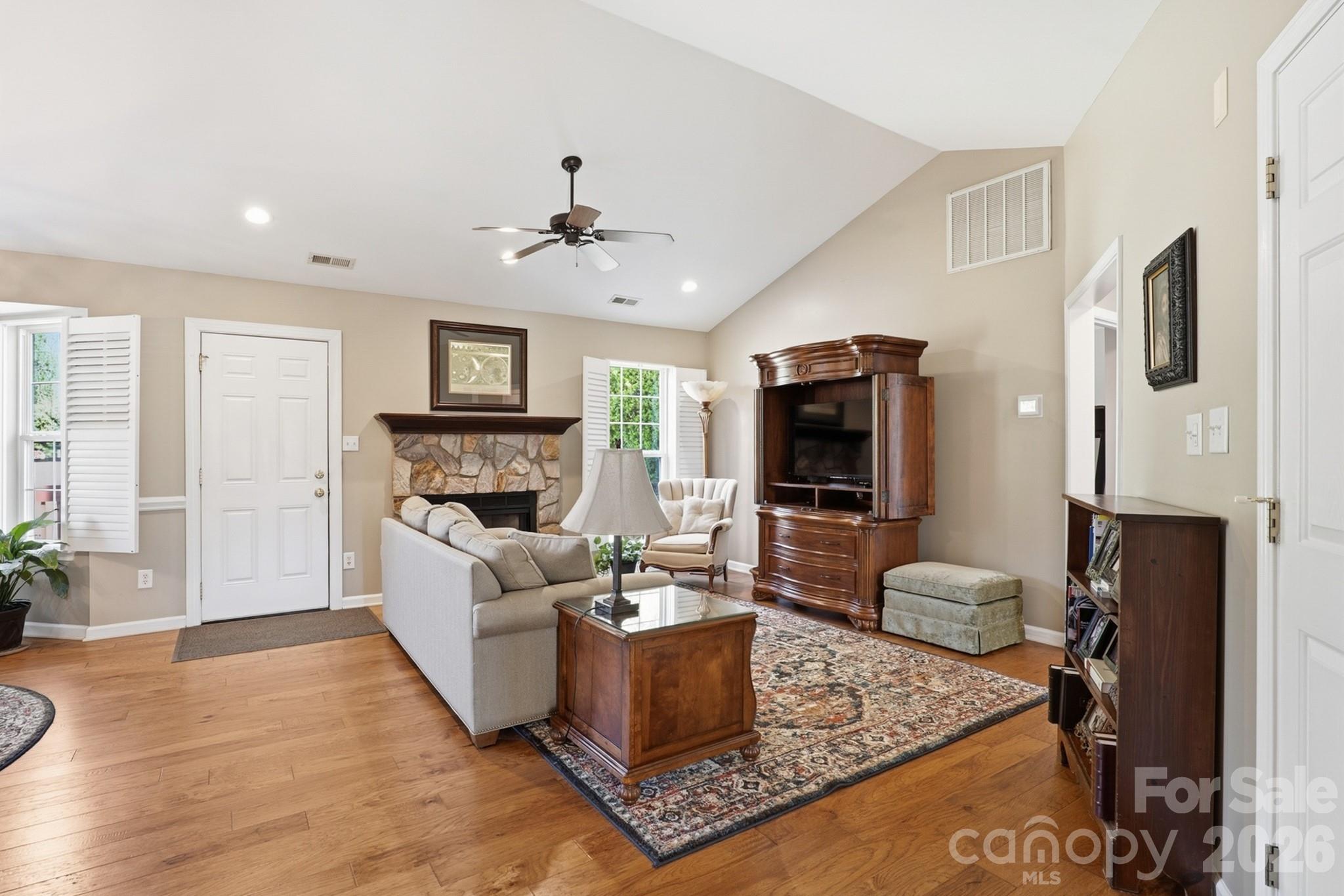 7224 Swans Run Road Property Photo 3