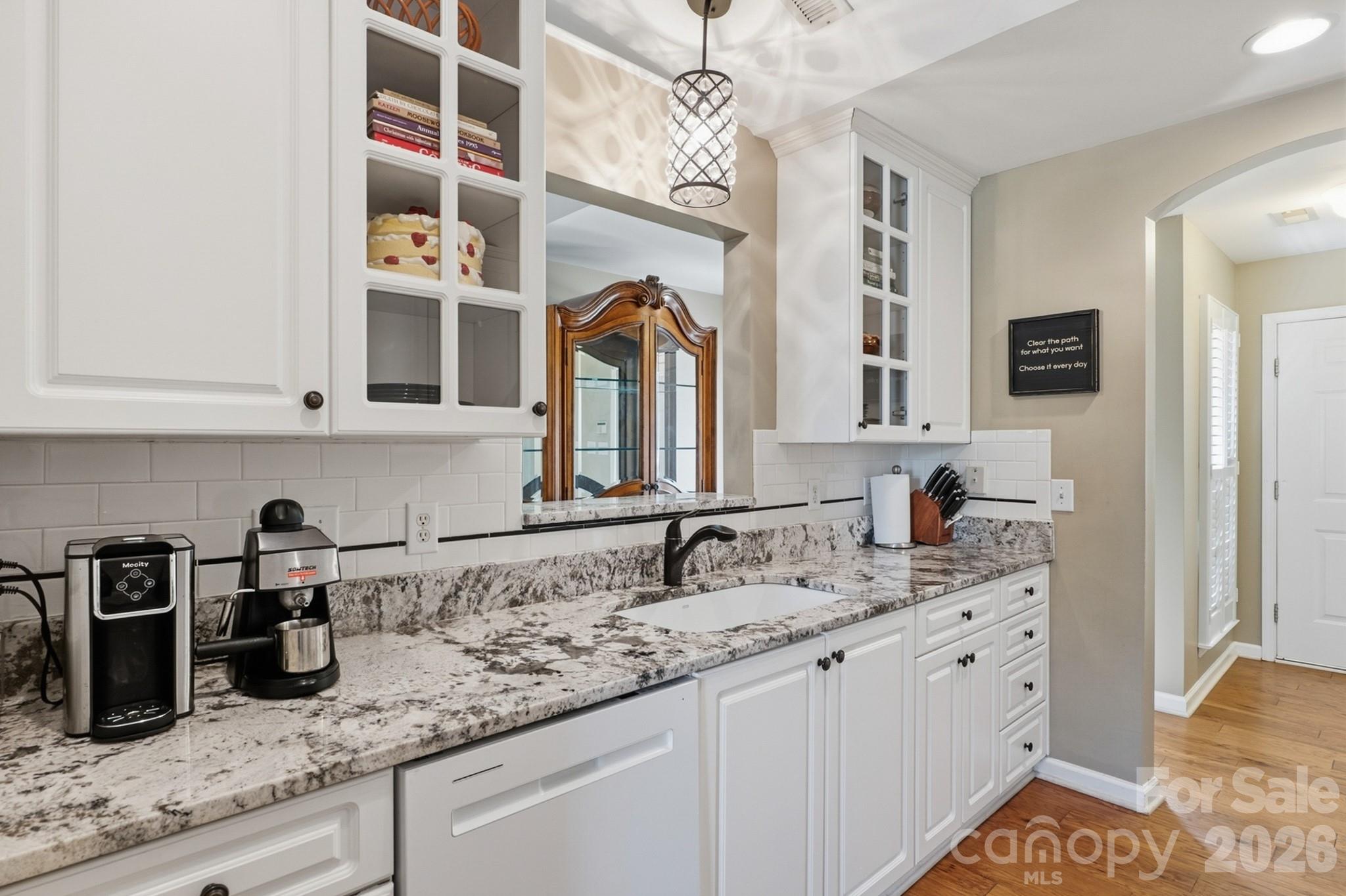 7224 Swans Run Road Property Photo 4