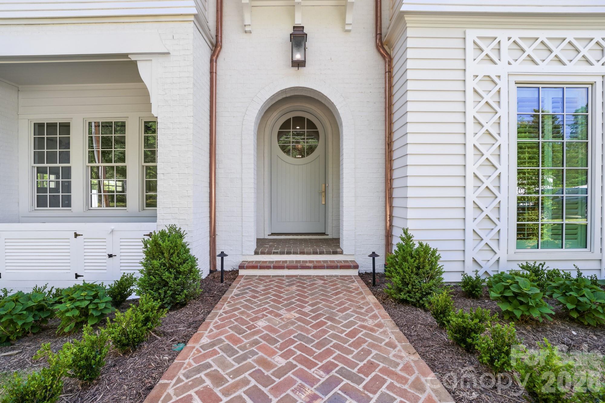 222 Walnut Street Property Photo 2